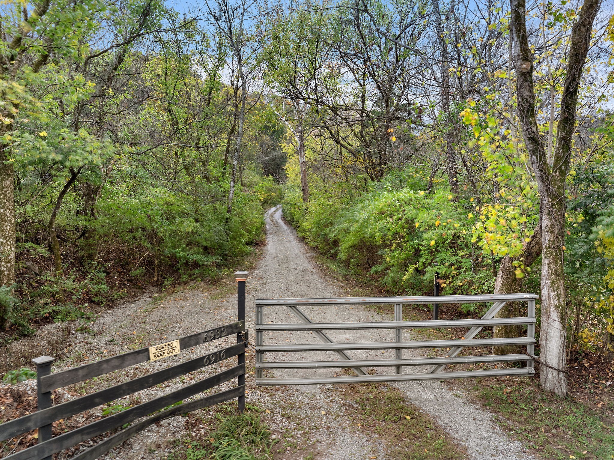 6916 River Road Pike