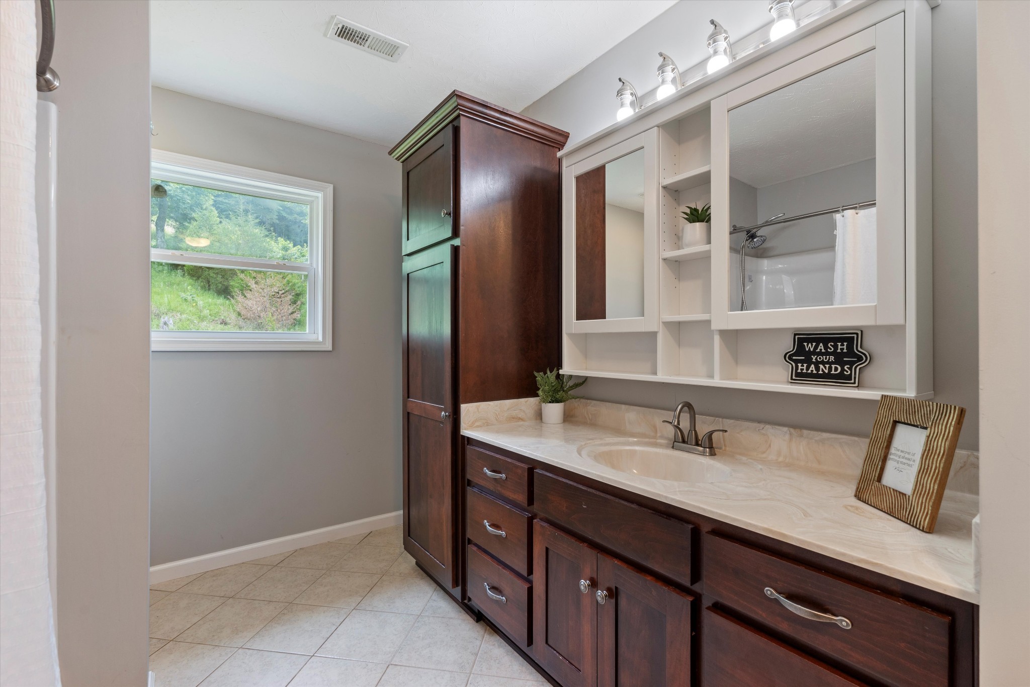 593 Gaulden Hollow Rd