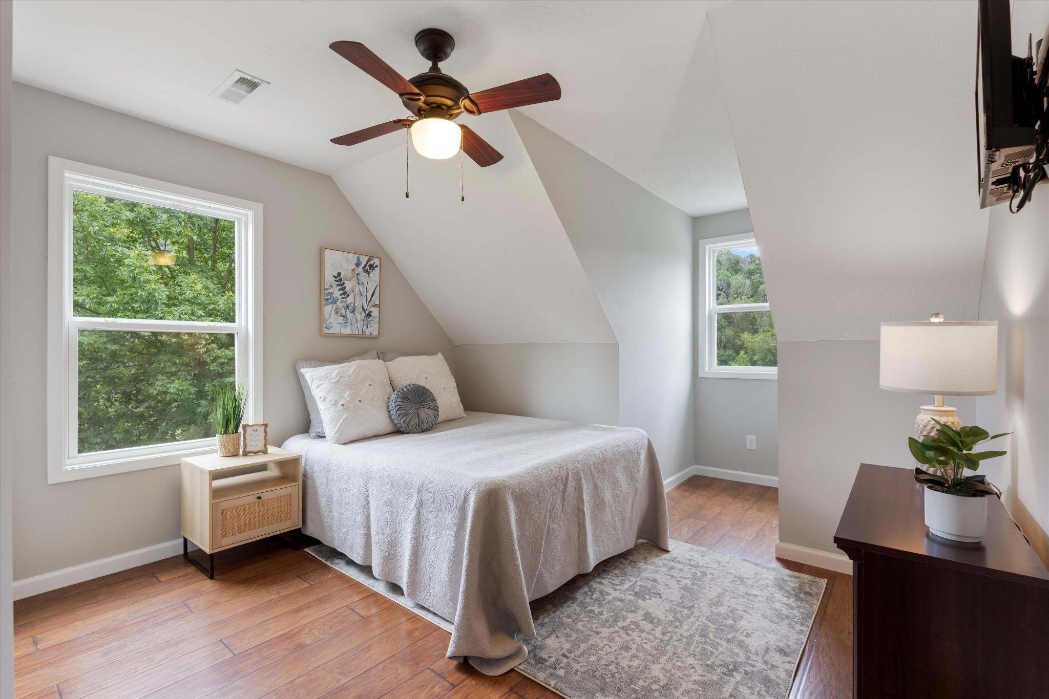 593 Gaulden Hollow Rd