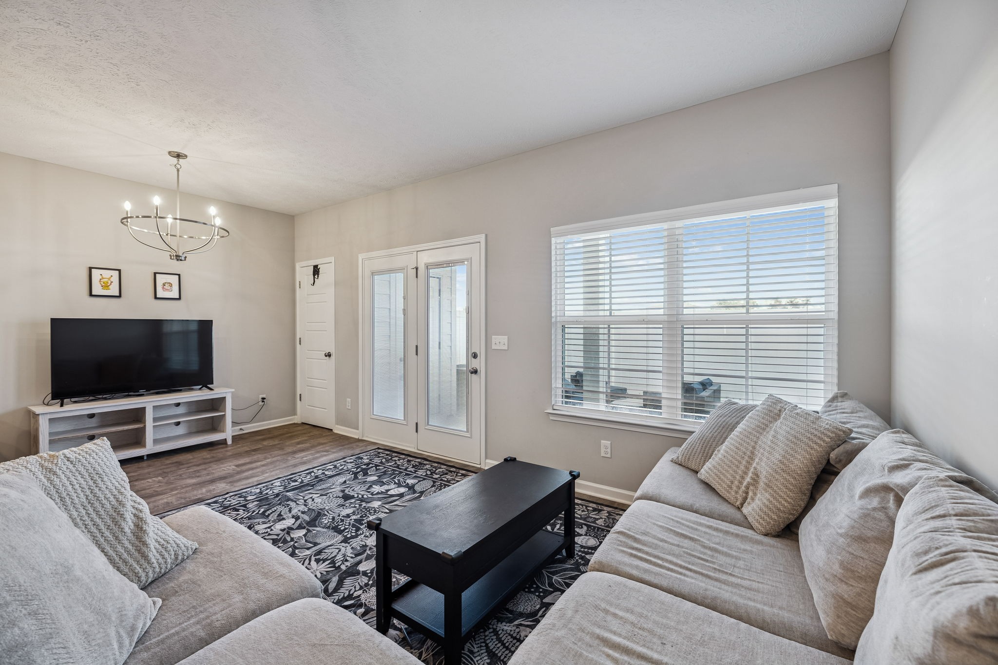 4347 Doral Dr