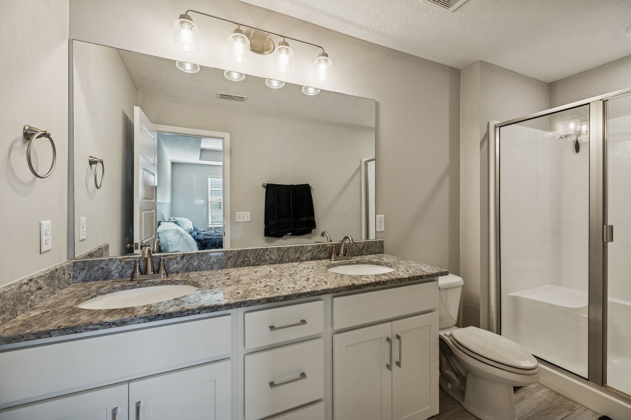 4347 Doral Dr