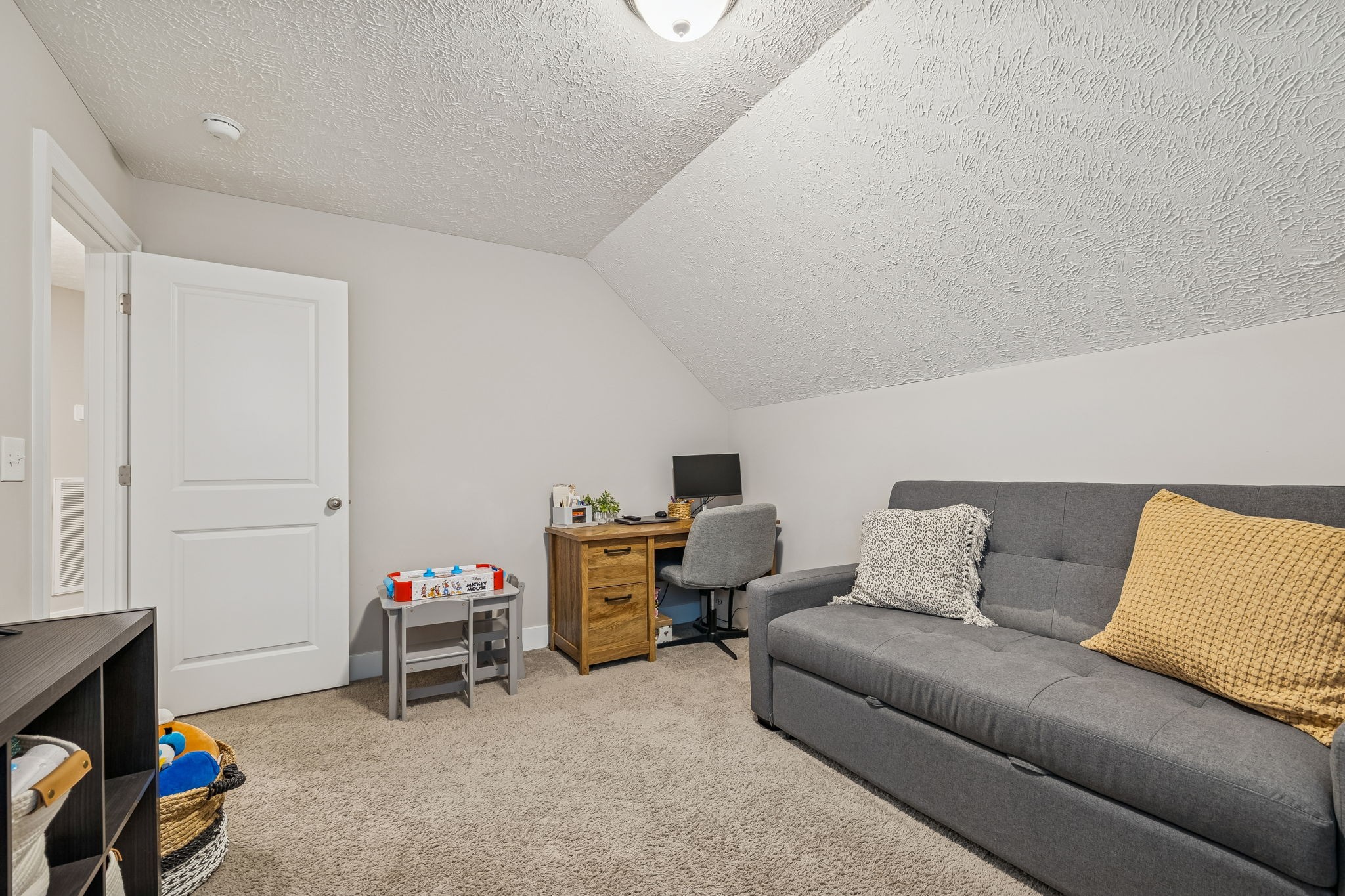 2808 Valley Farms Drive