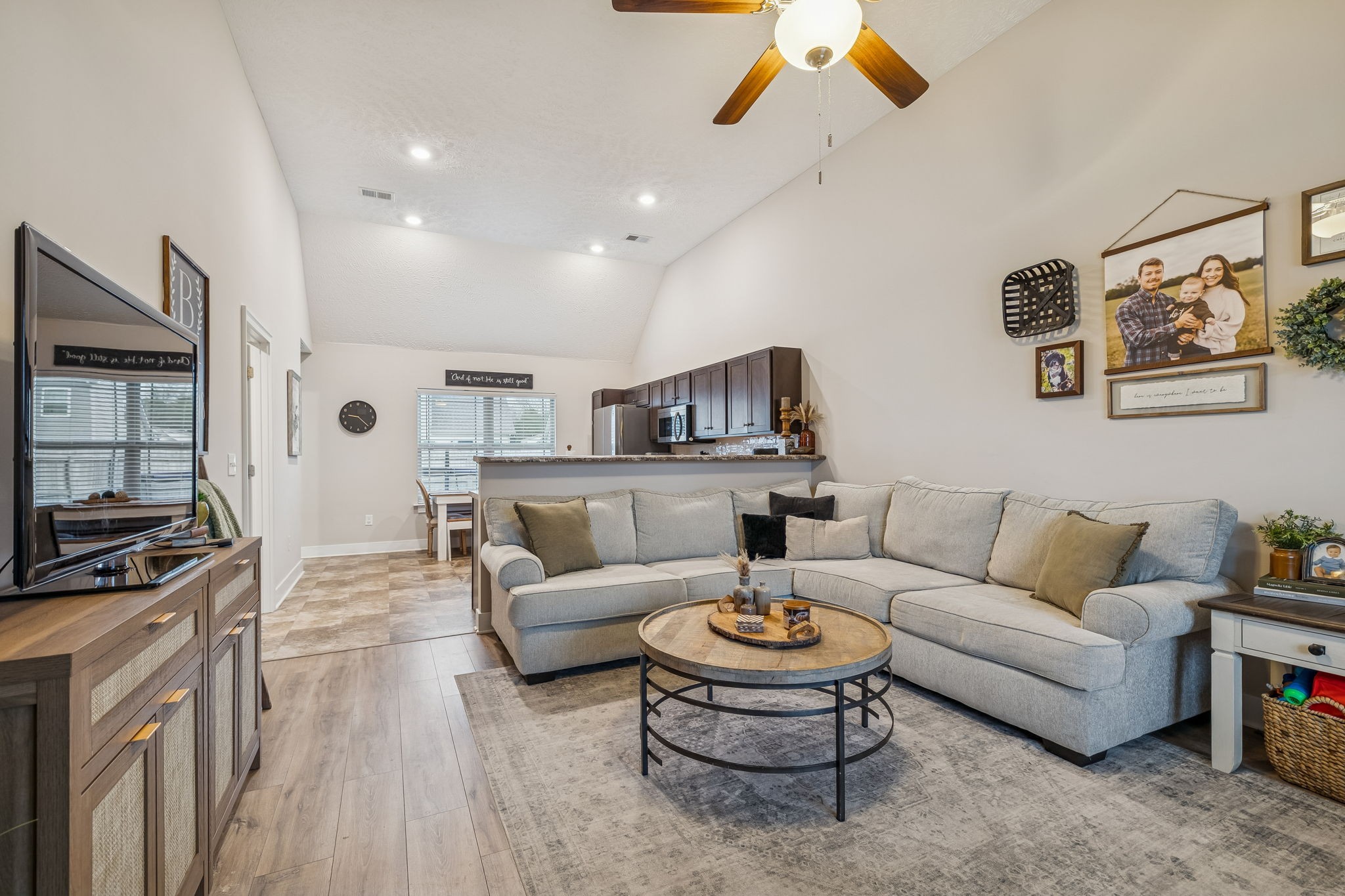 2808 Valley Farms Drive