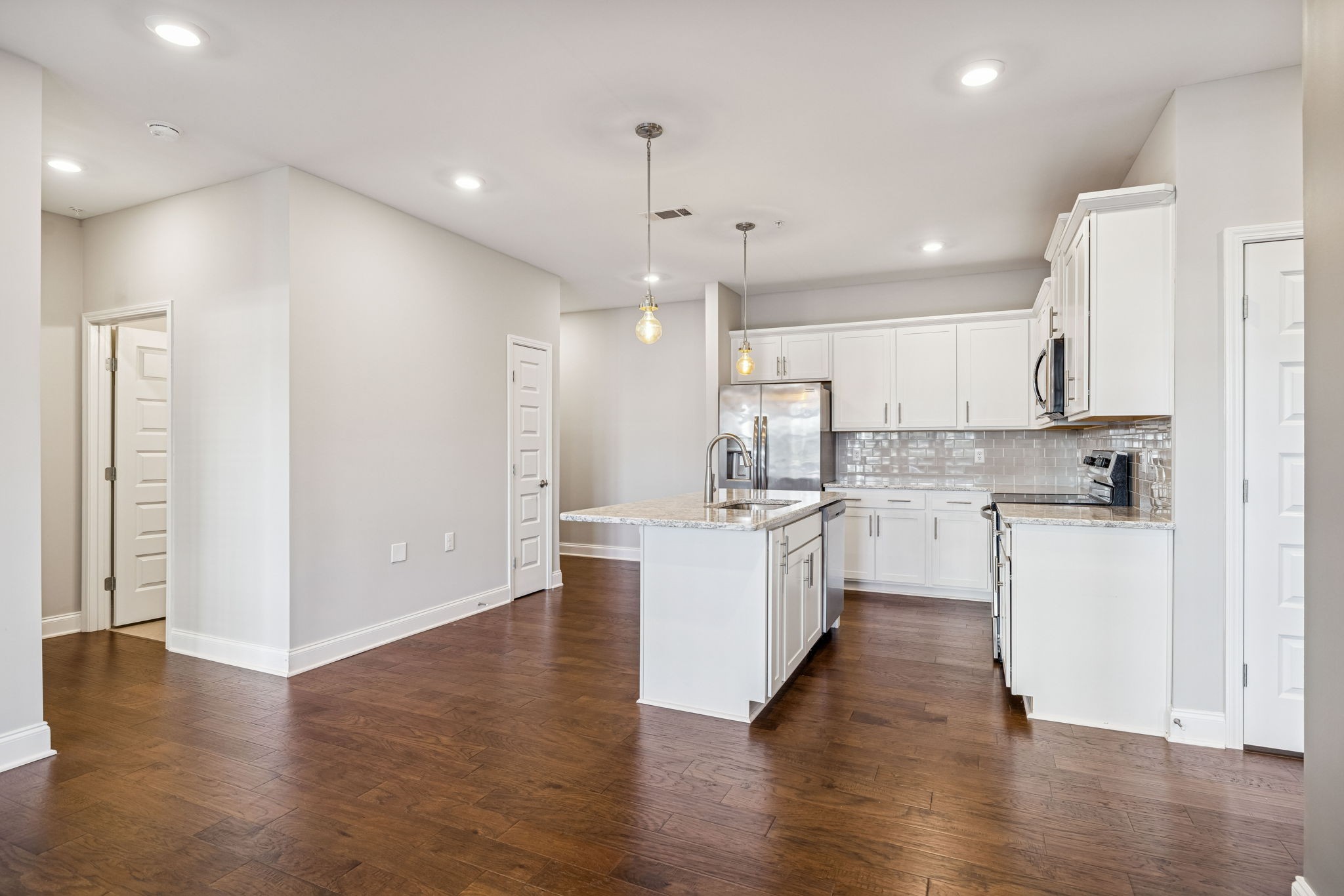 1000 Vintage Green Ln Unit: 1104