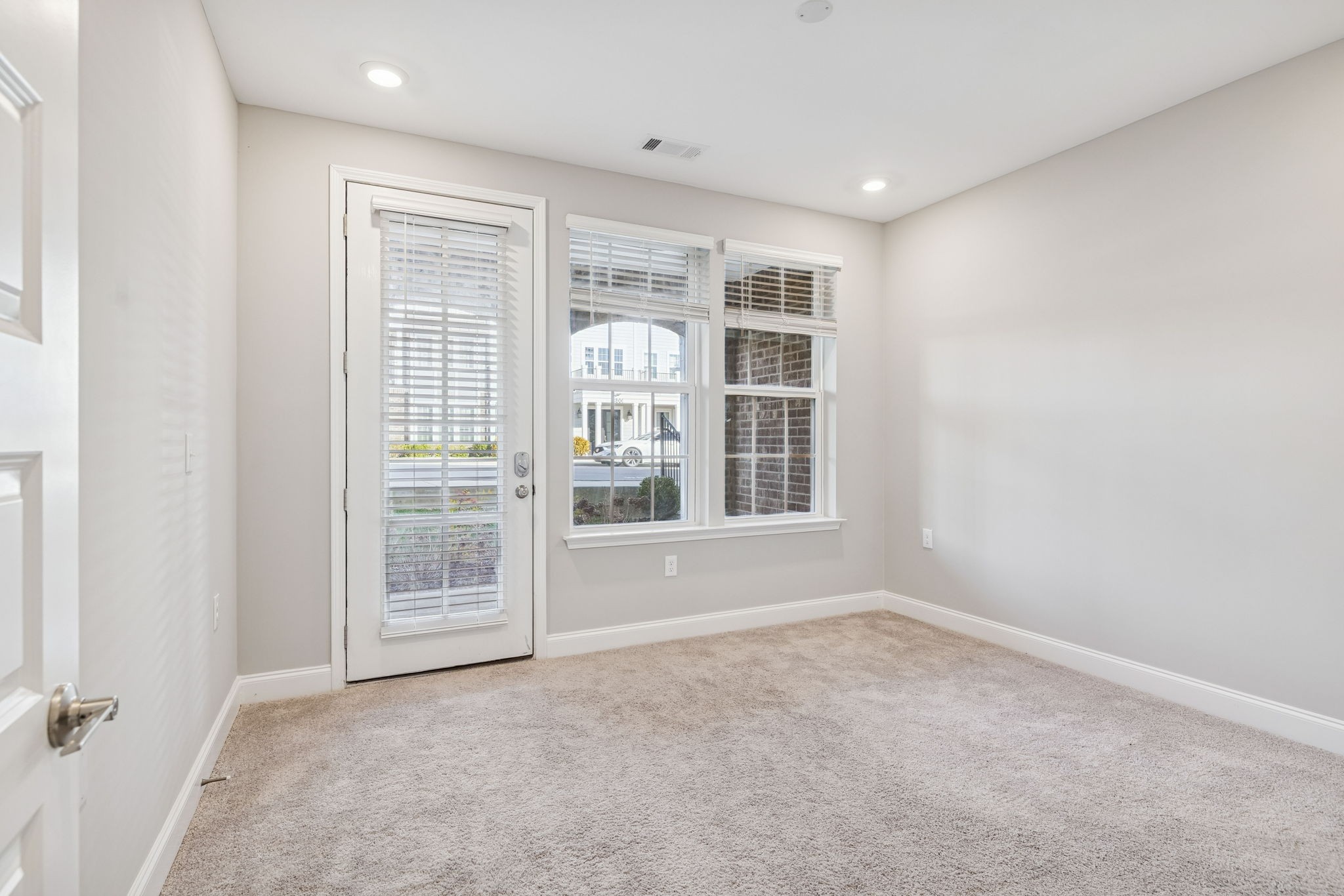 1000 Vintage Green Ln Unit: 1104