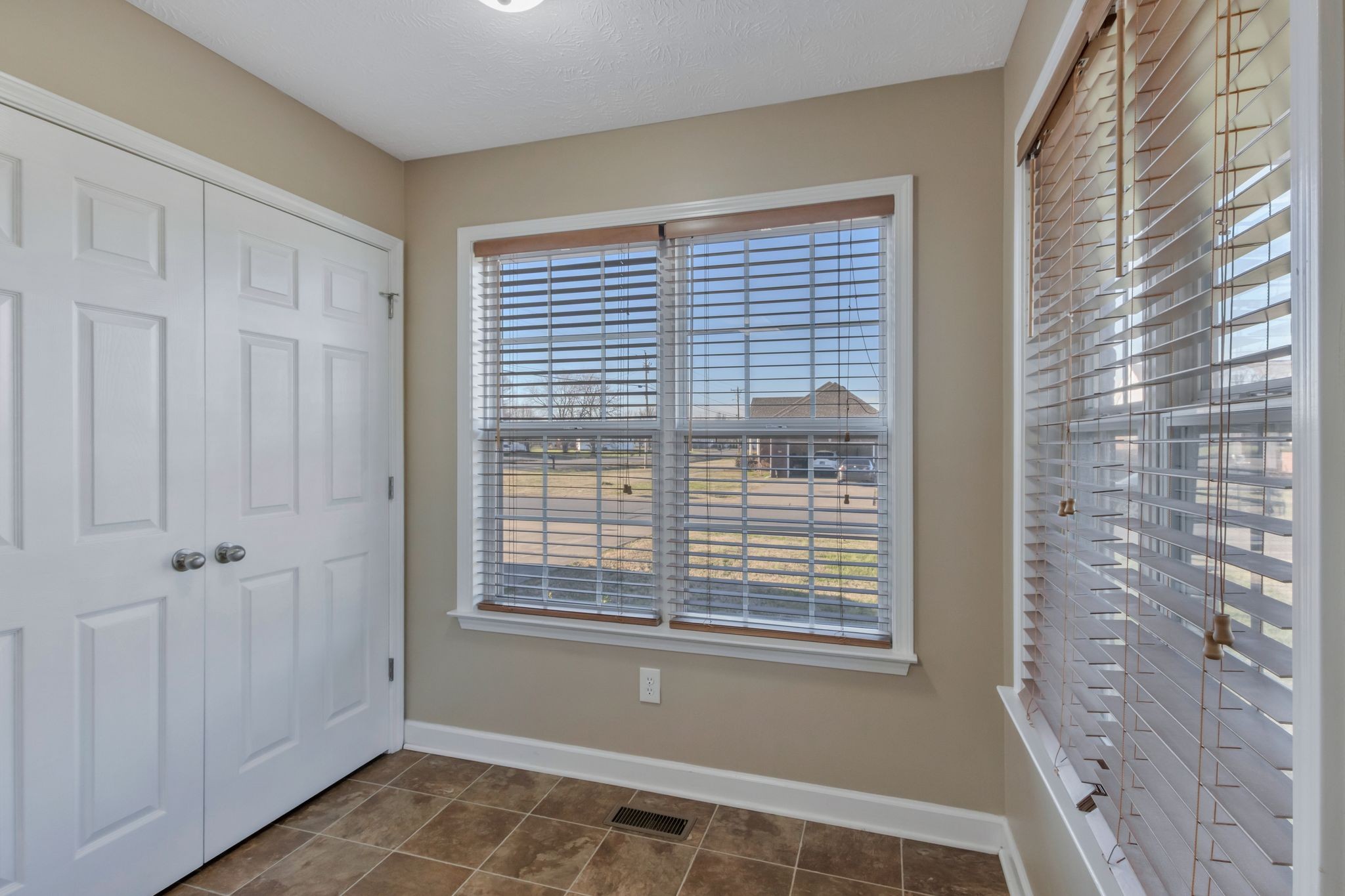 3617 Southridge Blvd