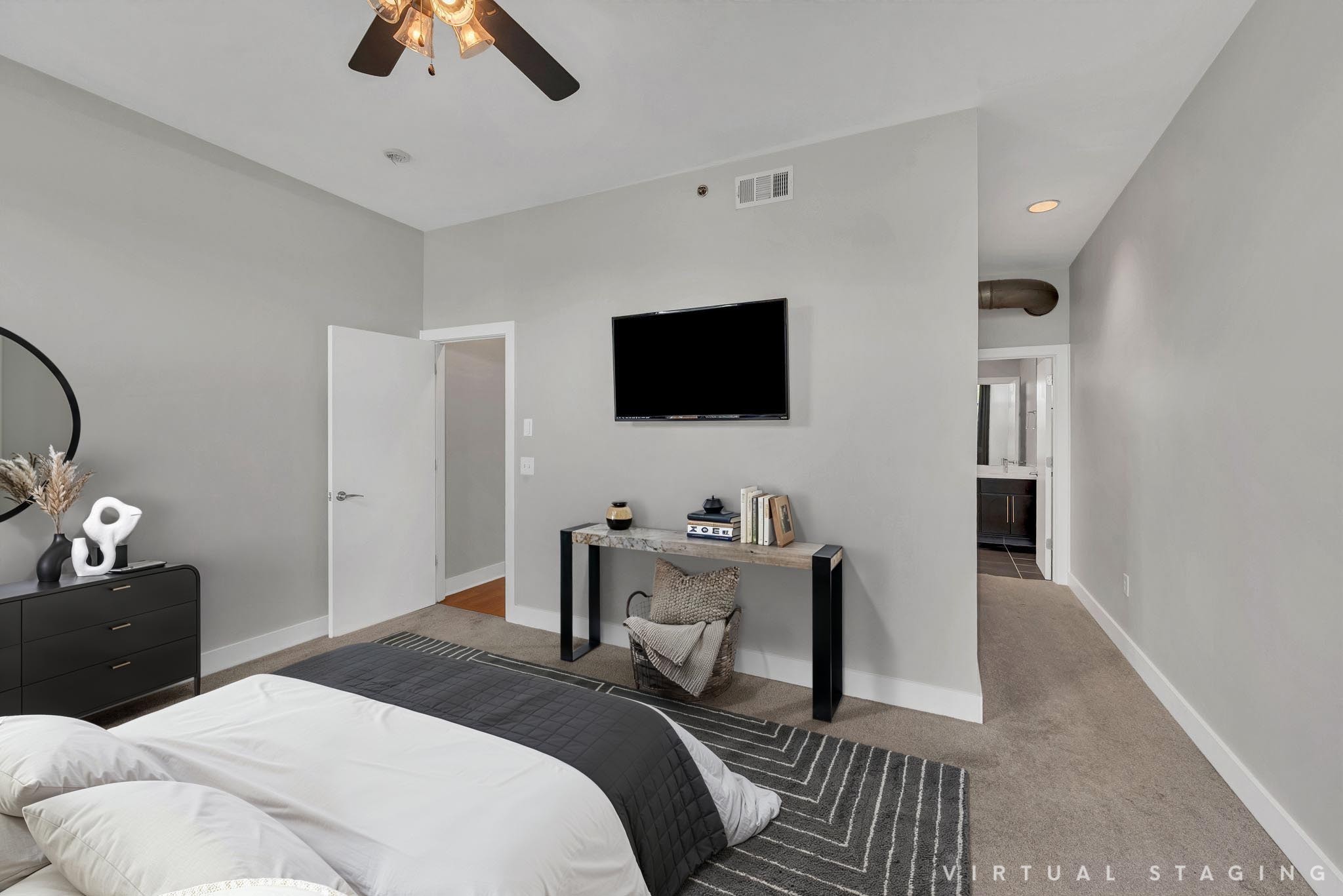 1100 Russell St Unit: 102