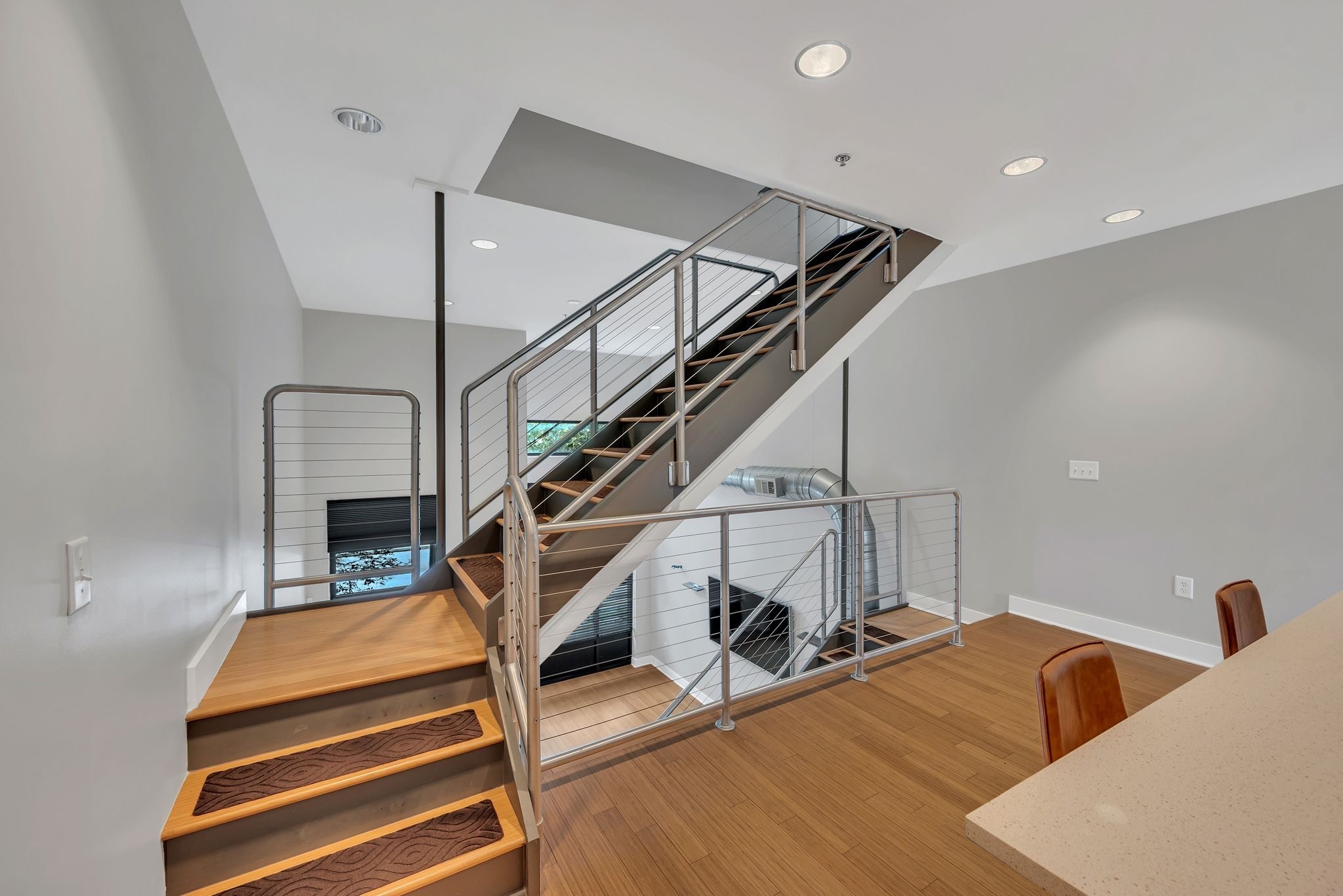 1100 Russell St Unit: 102