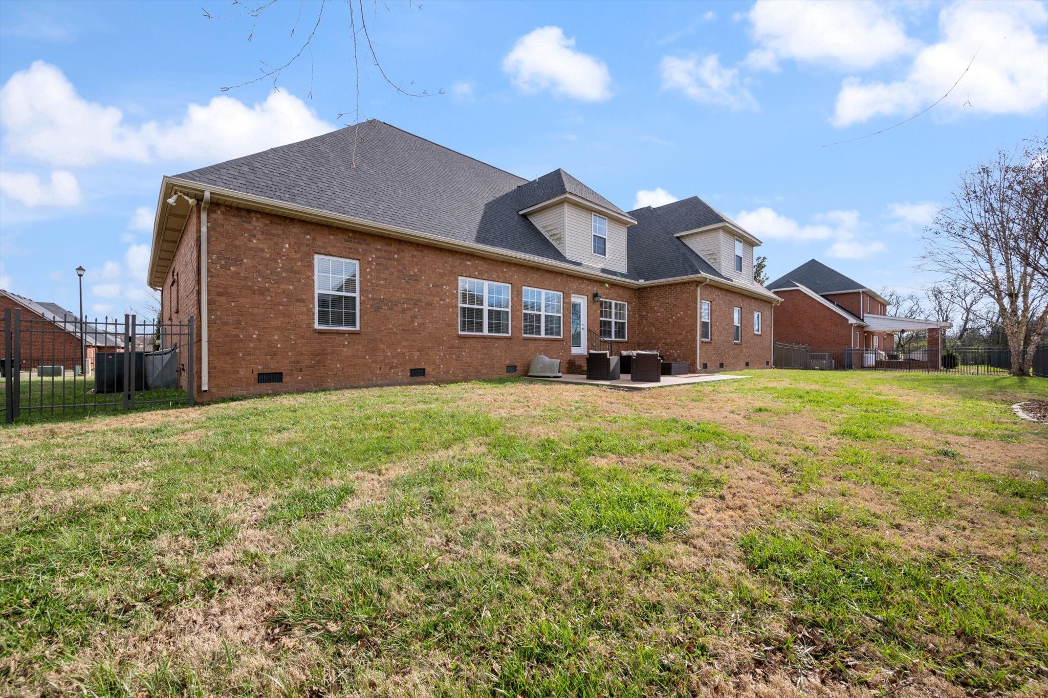 4949 Neyland Way