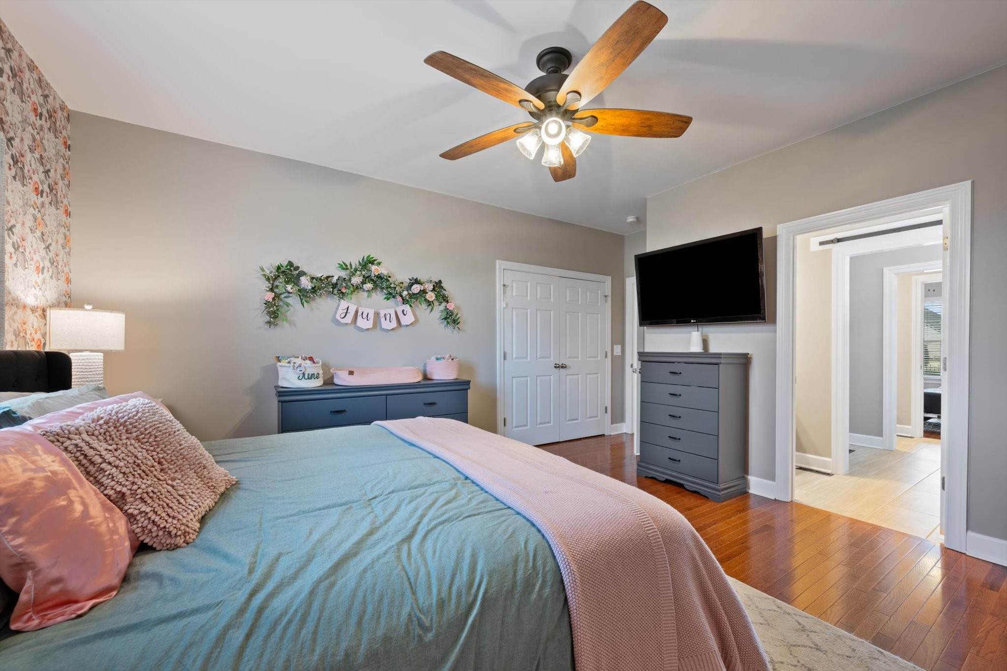 4949 Neyland Way