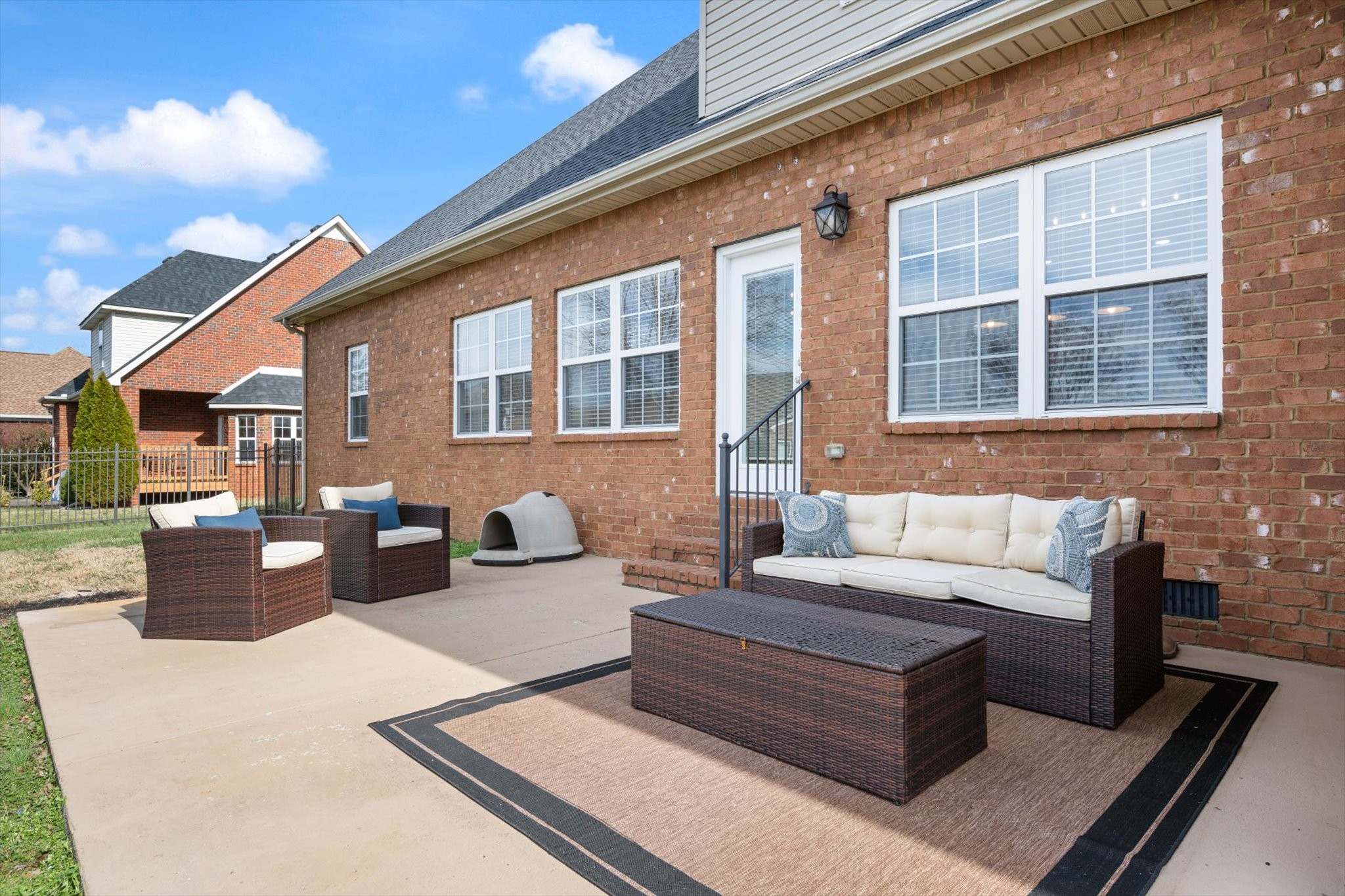 4949 Neyland Way