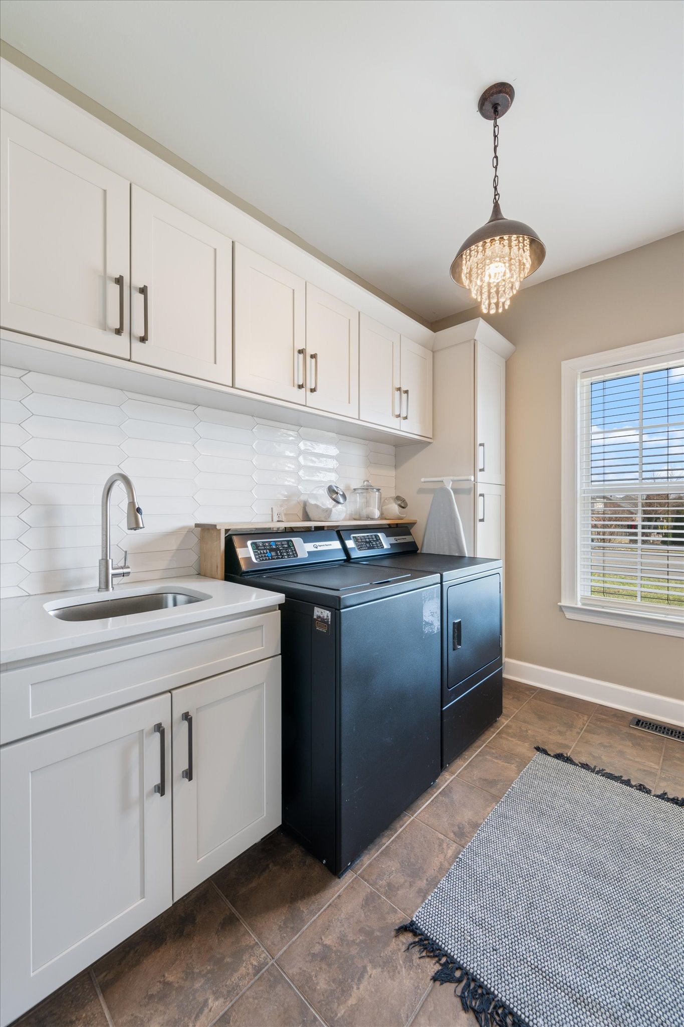 4949 Neyland Way