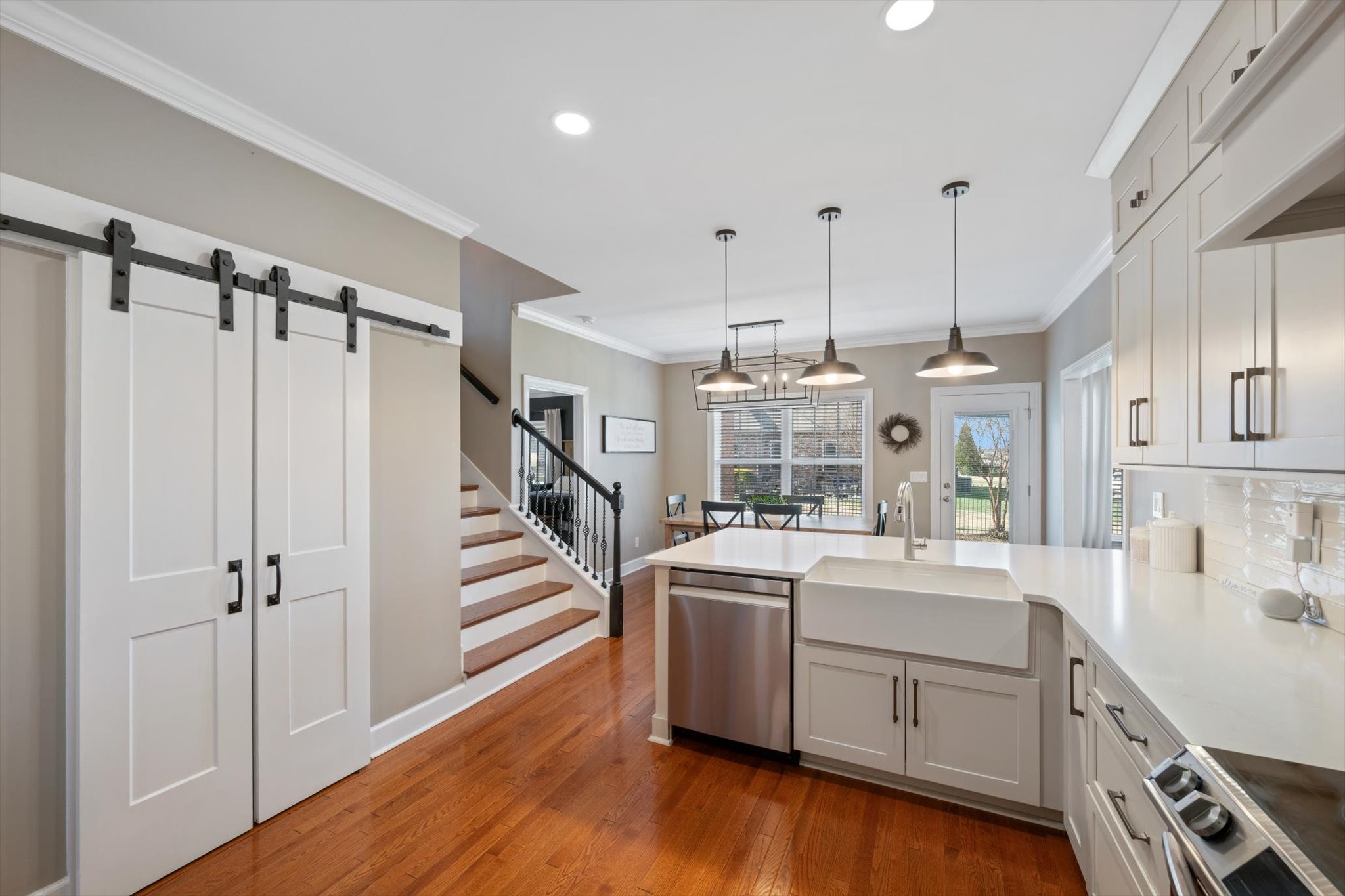 4949 Neyland Way