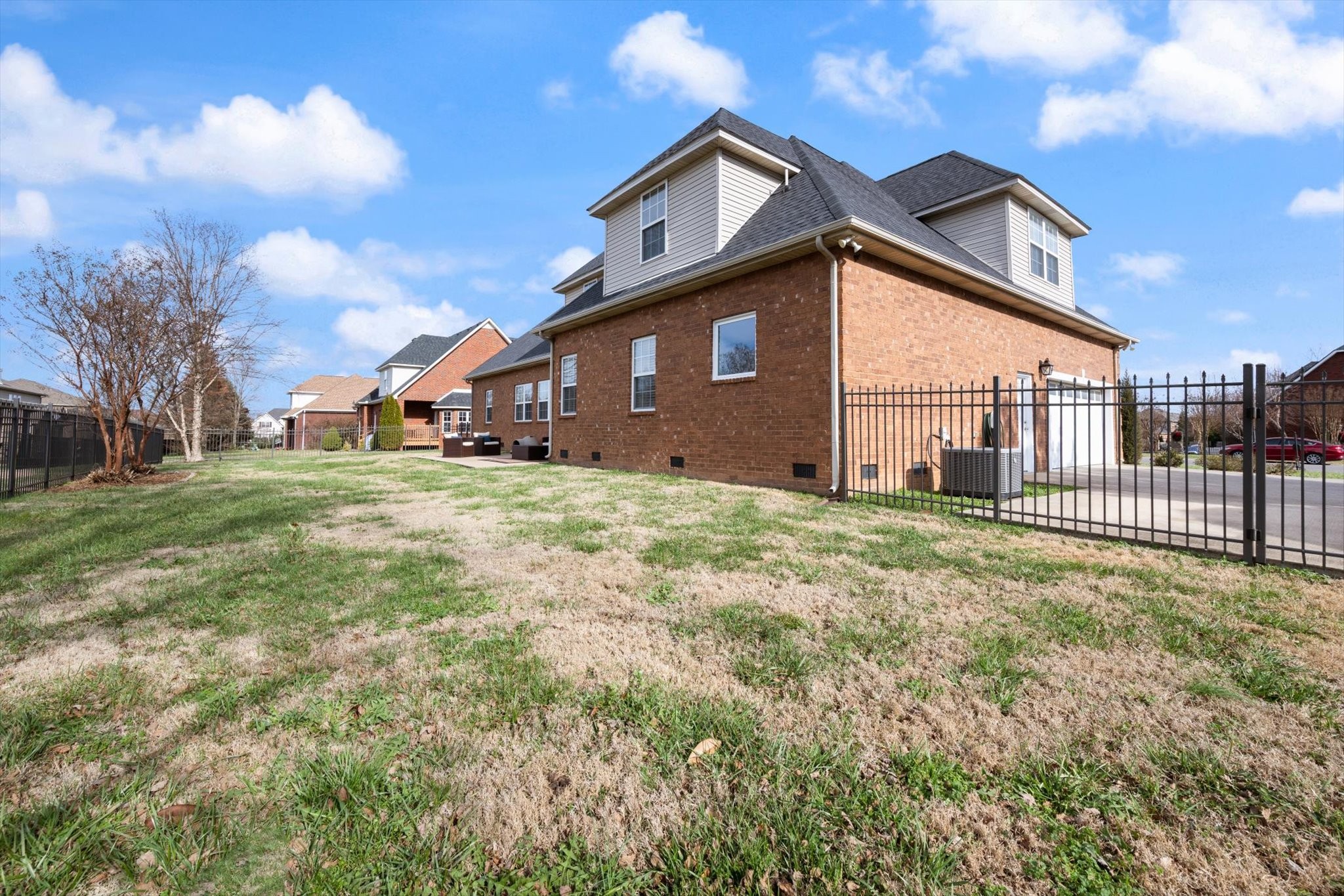 4949 Neyland Way