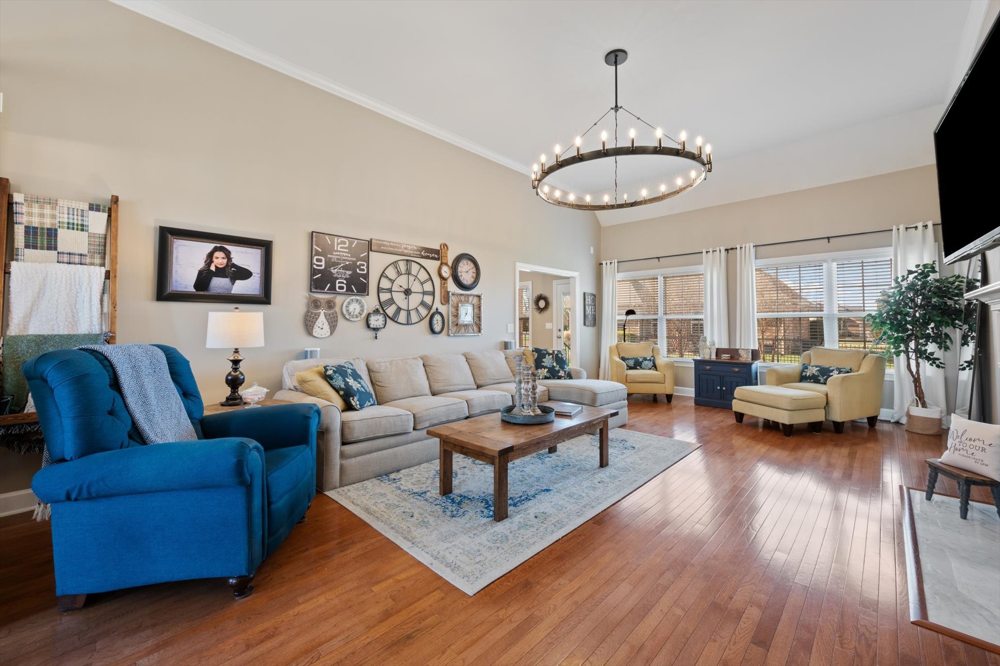 4949 Neyland Way
