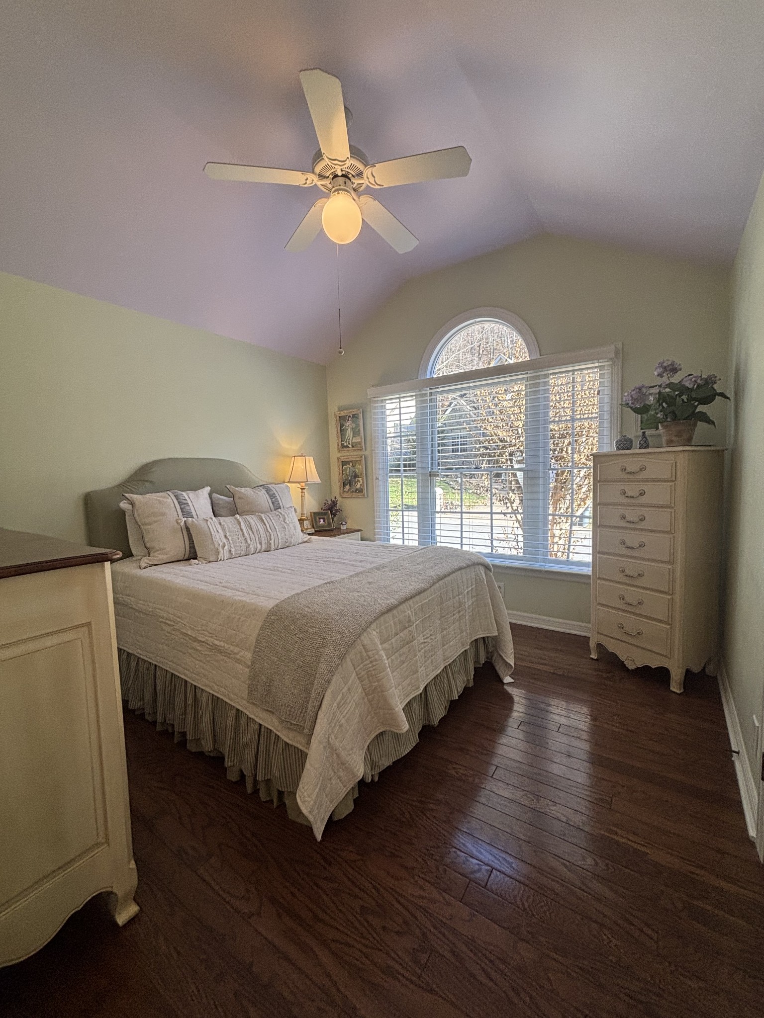 2549 Devon Valley Dr