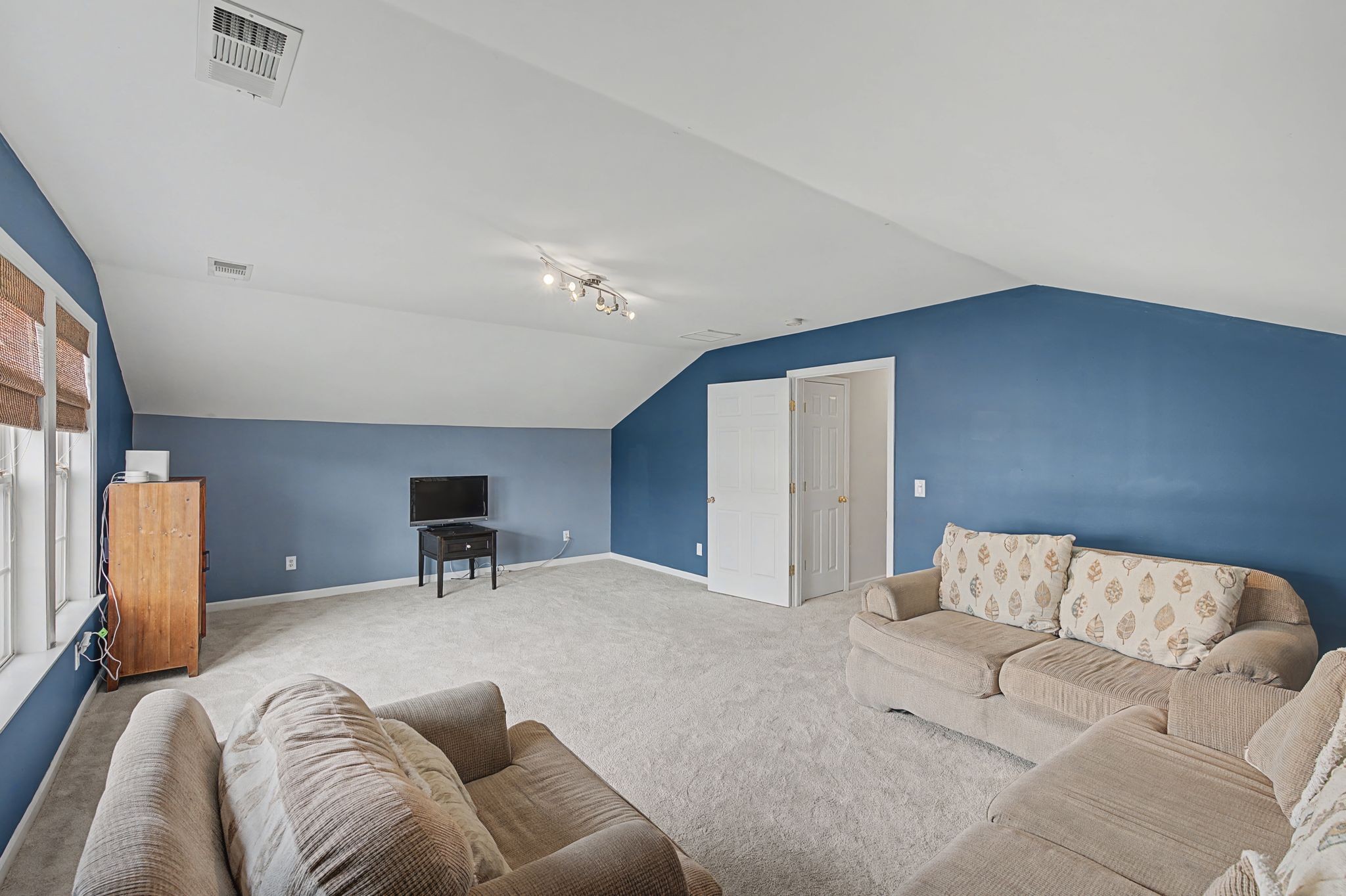 637 Logwood Briar Cir