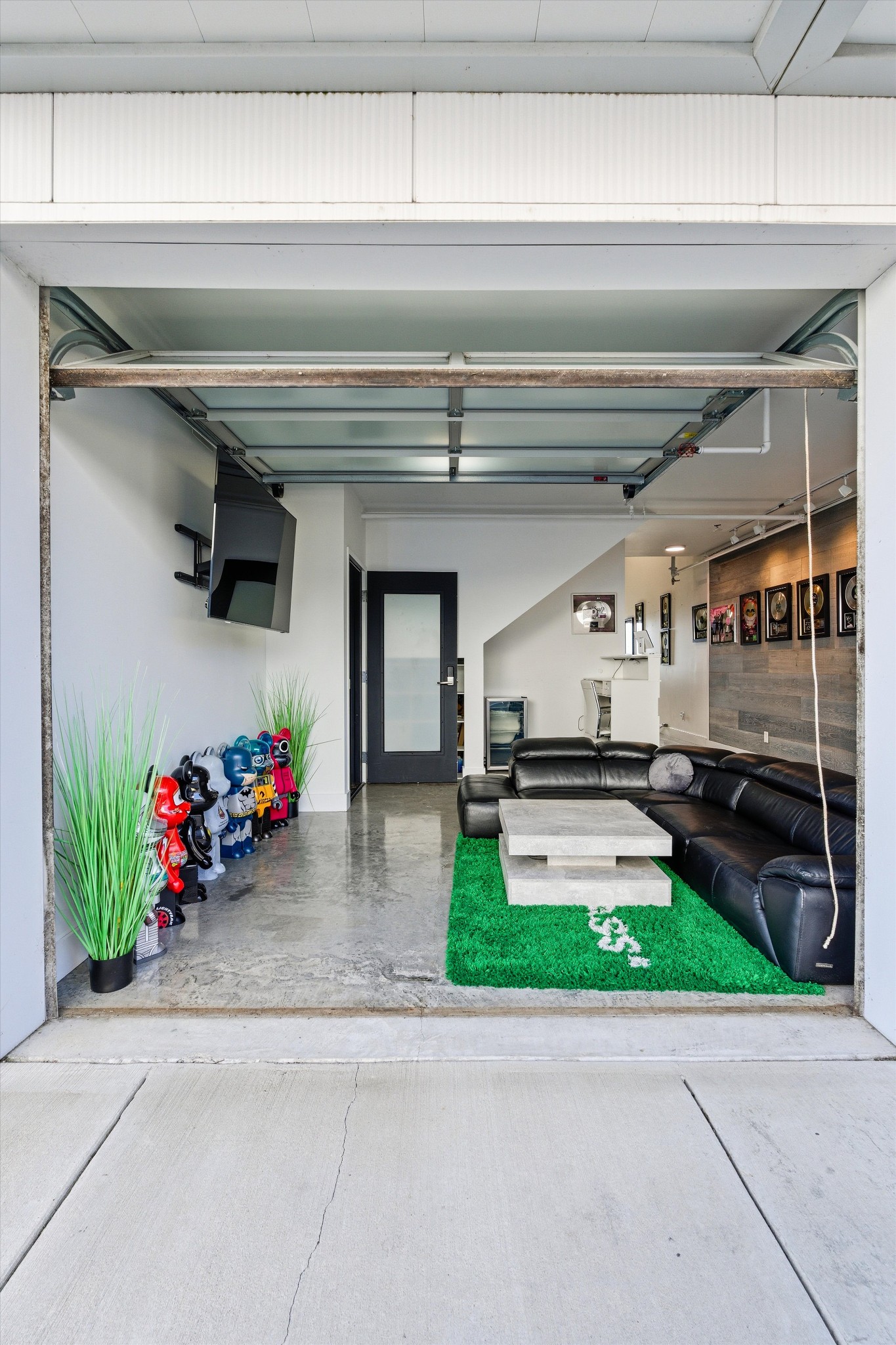 370 Herron Dr Apt 7