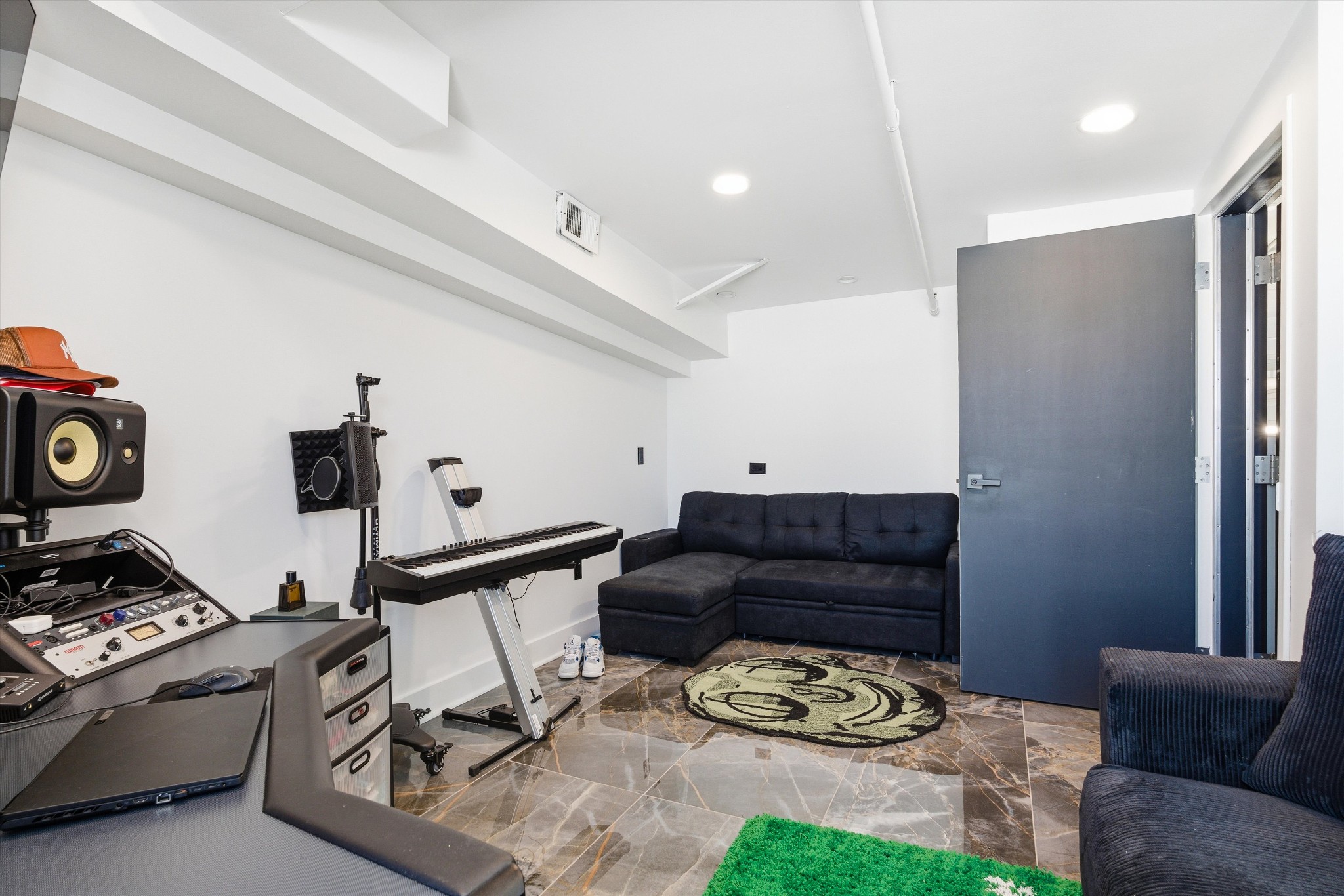 370 Herron Dr Apt 7