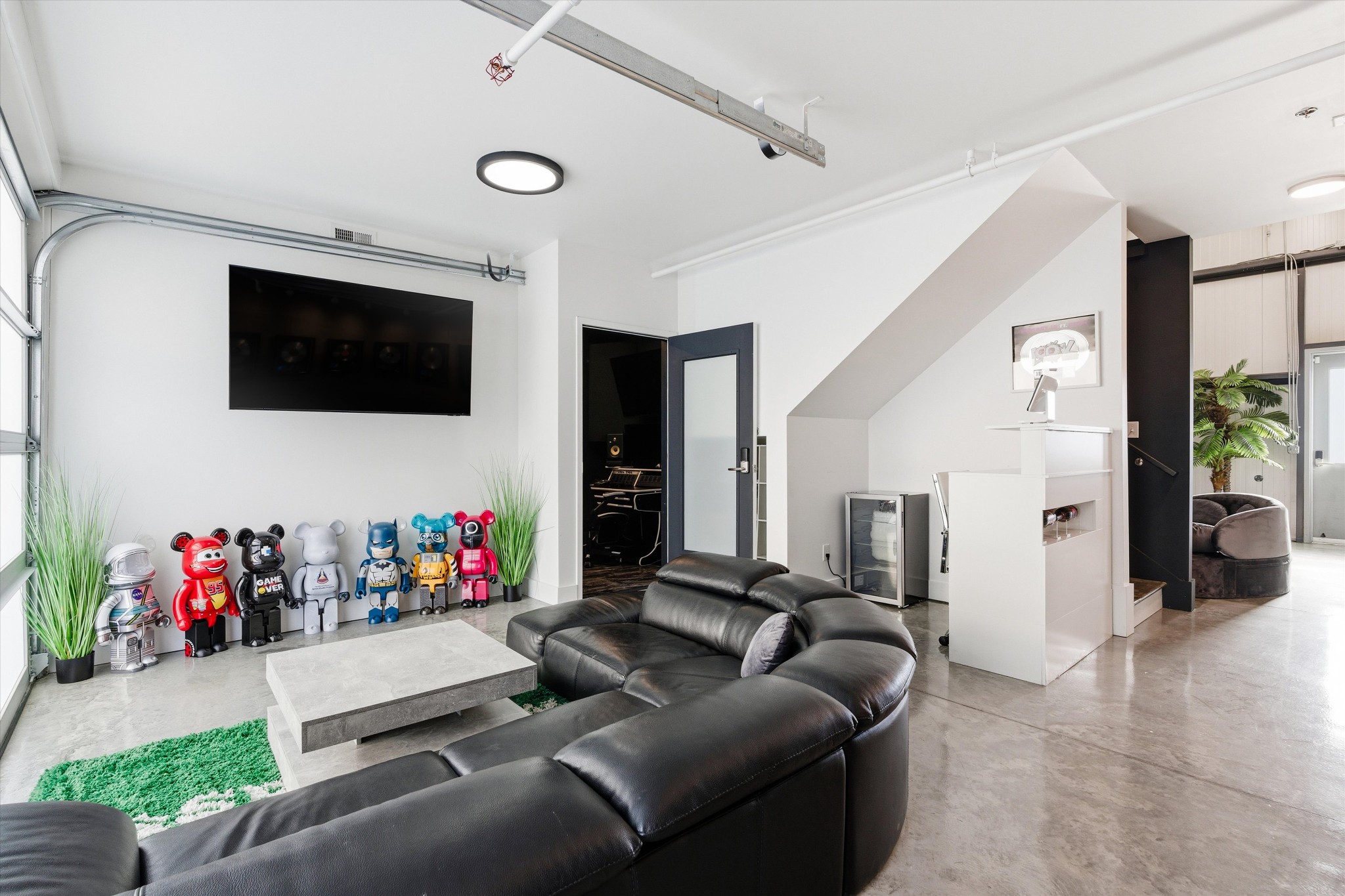 370 Herron Dr Apt 7