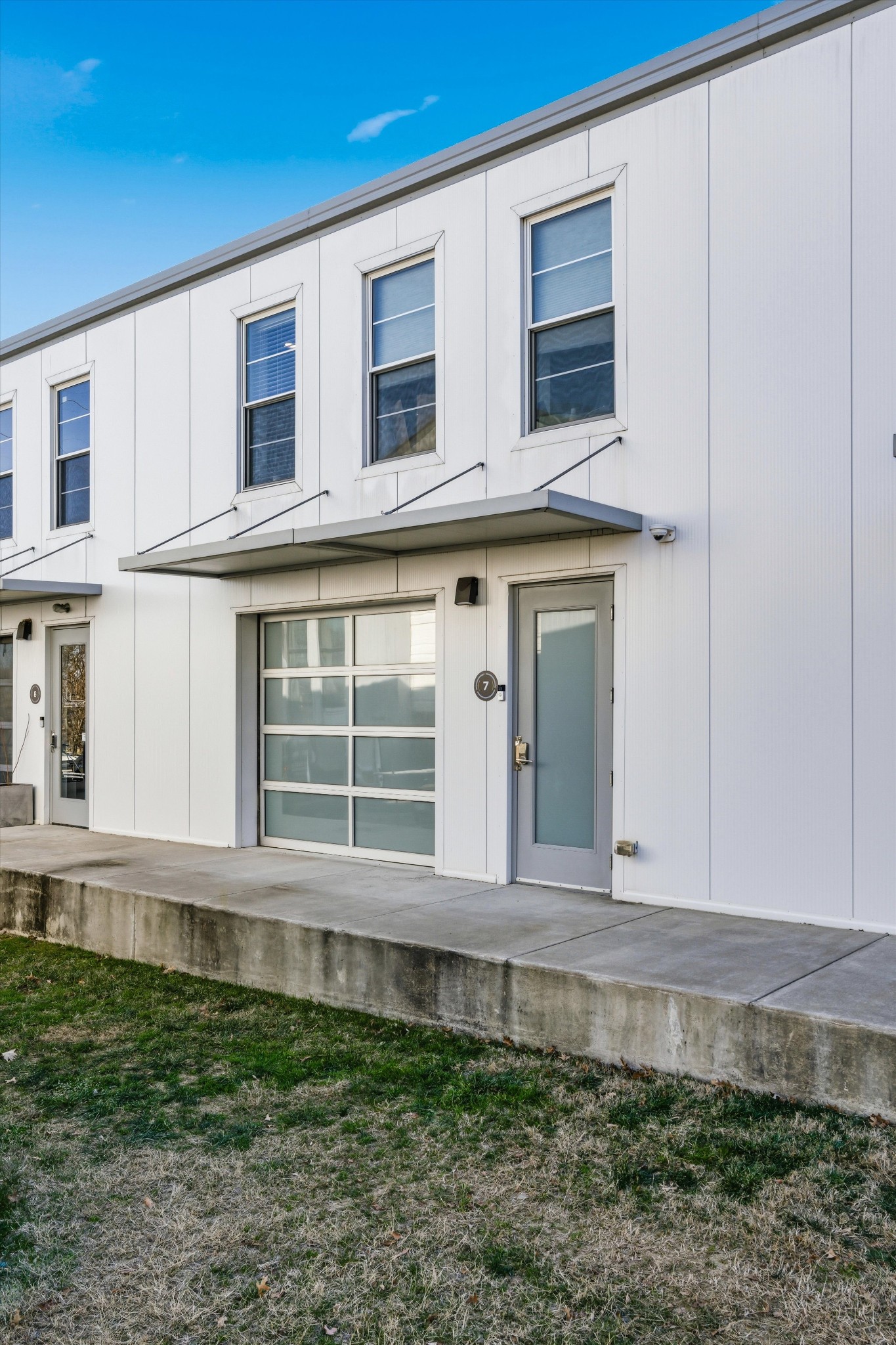 370 Herron Dr Apt 7
