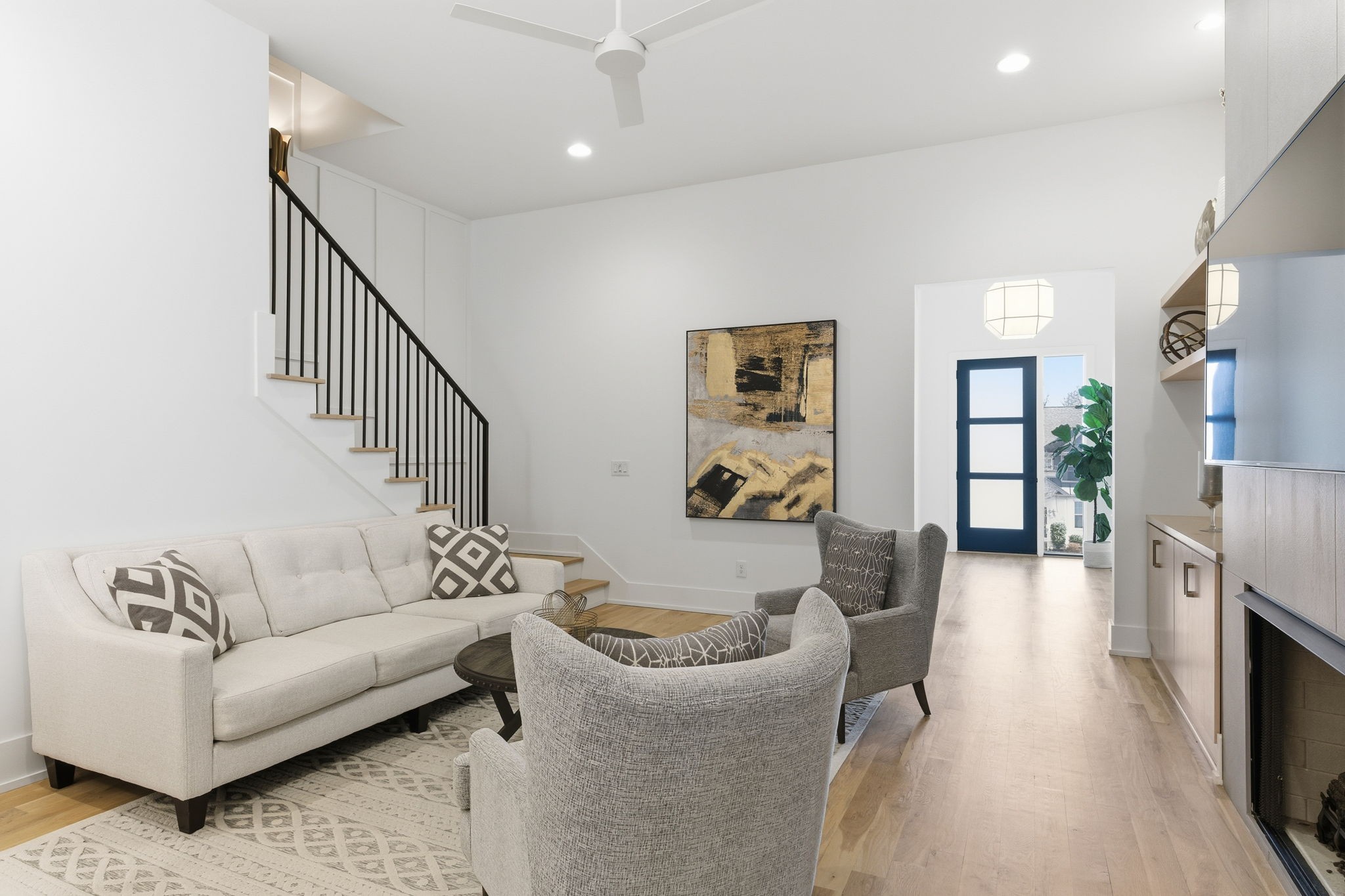 2811 W Kirkwood Ave Unit: B