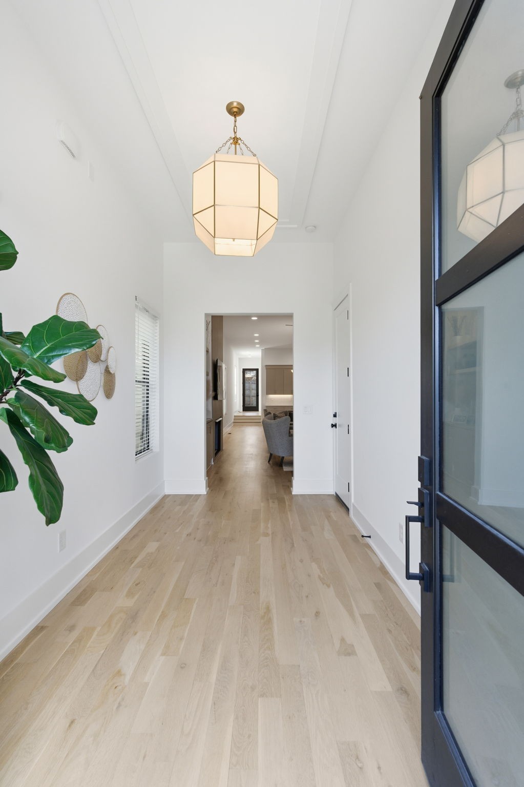 2811 W Kirkwood Ave Unit: B