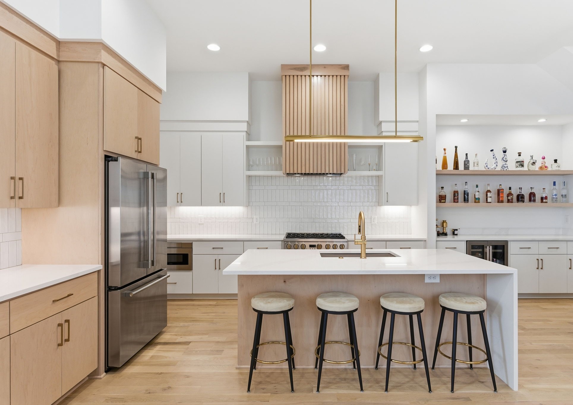 2811 W Kirkwood Ave Unit: B