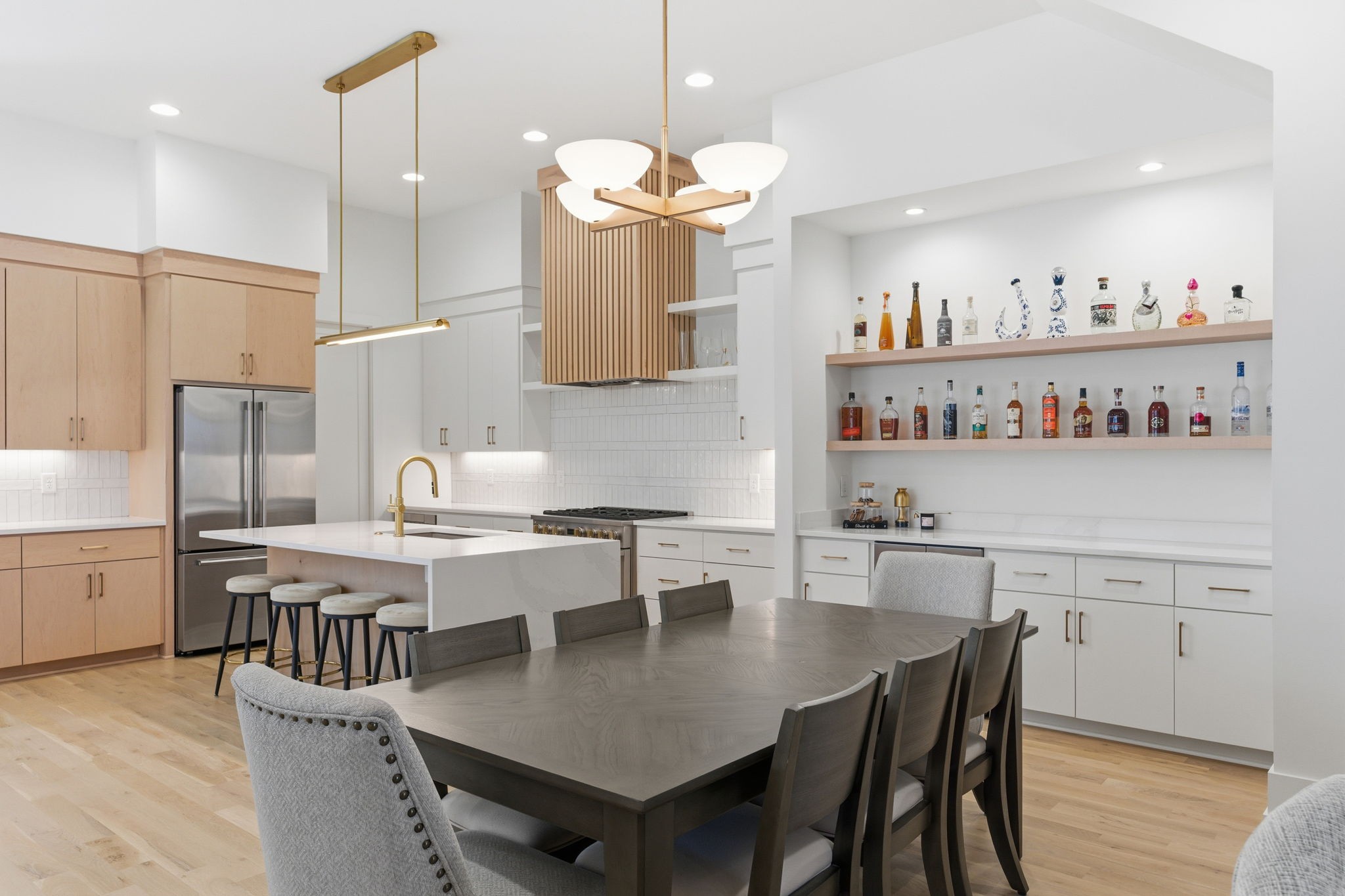 2811 W Kirkwood Ave Unit: B