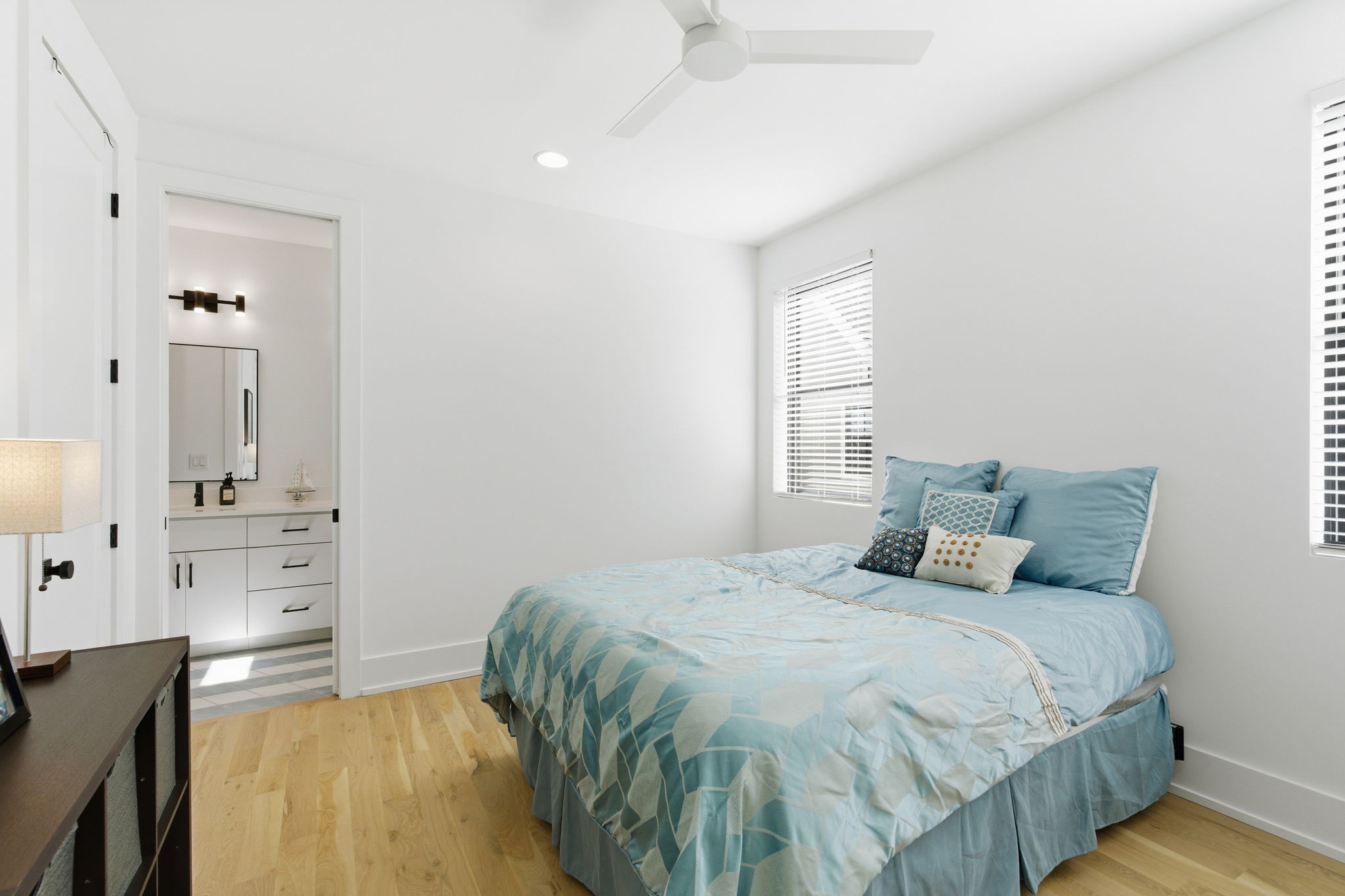 2811 W Kirkwood Ave Unit: B