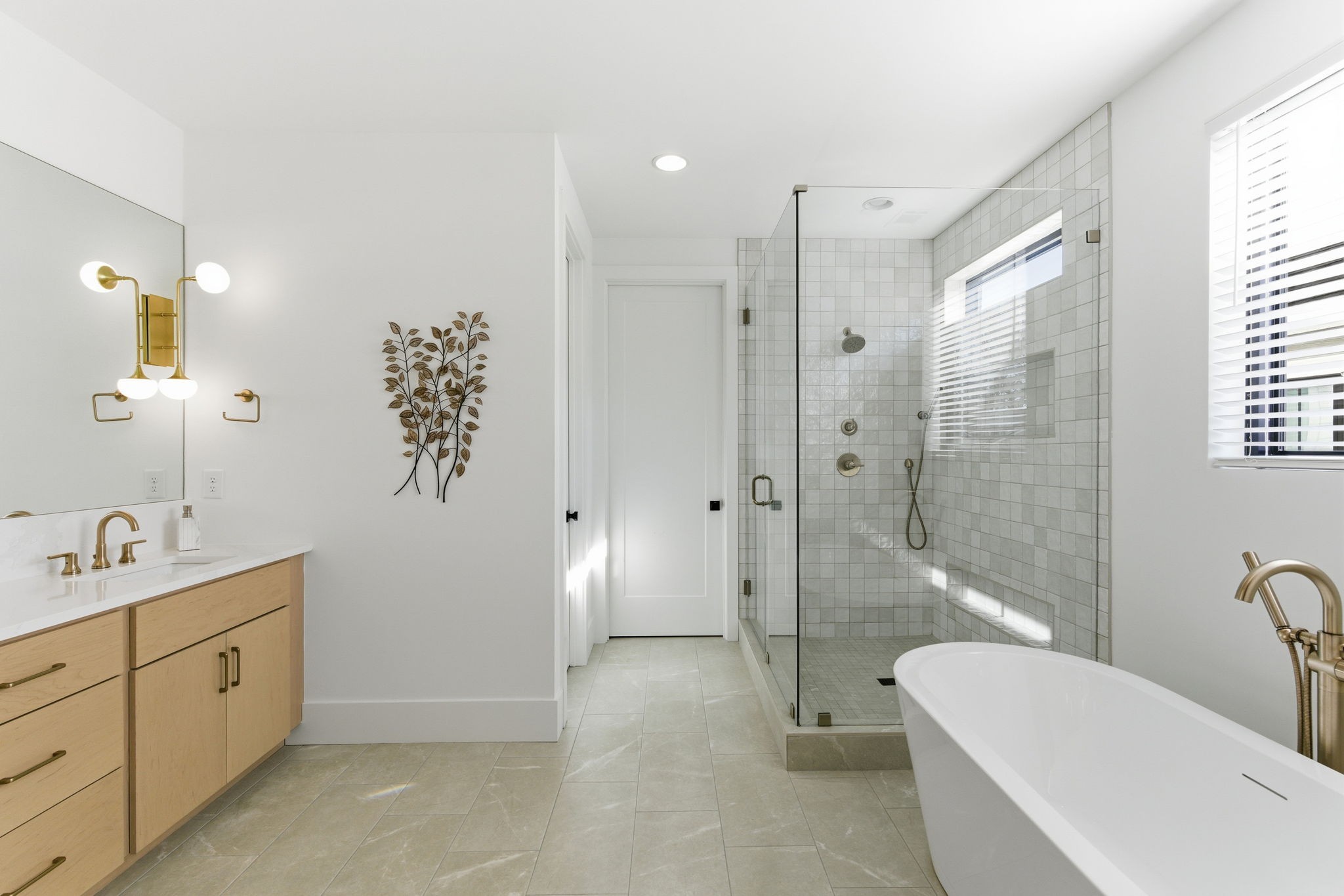 2811 W Kirkwood Ave Unit: B