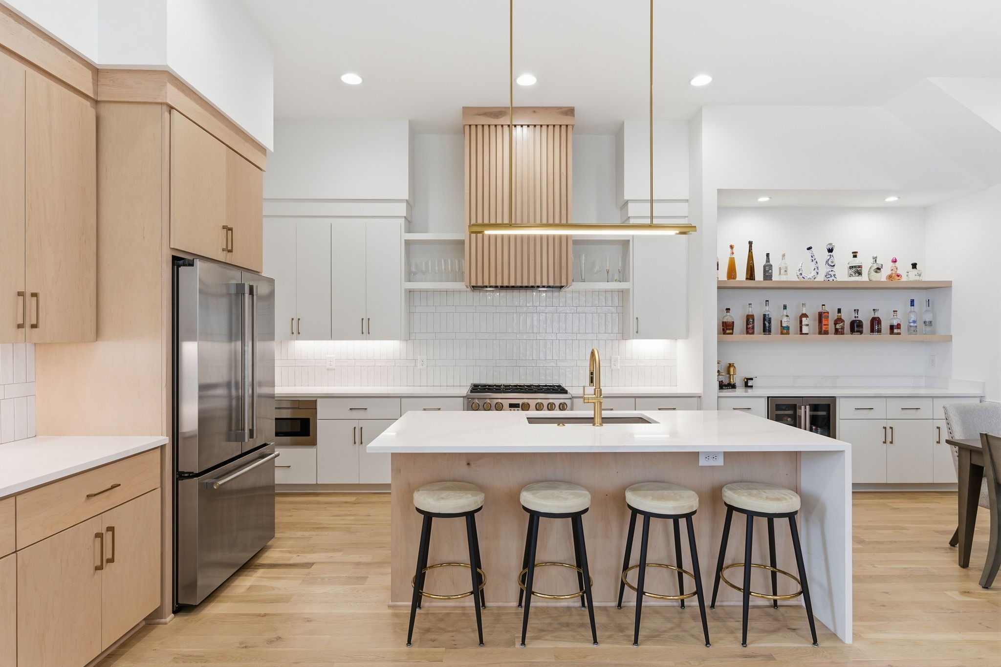 2811 W Kirkwood Ave Unit: B