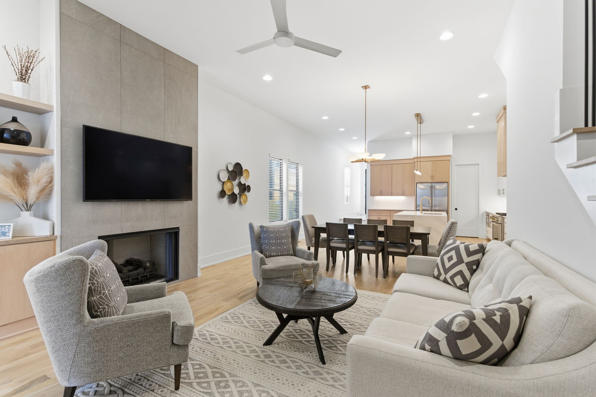 2811 W Kirkwood Ave Unit: B