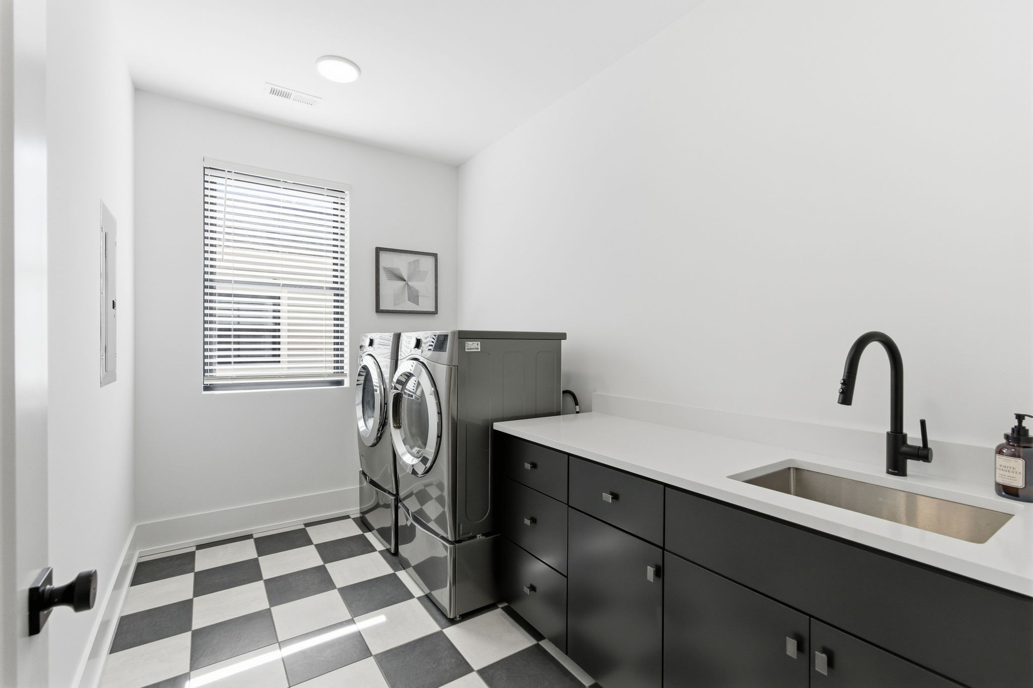 2811 W Kirkwood Ave Unit: B