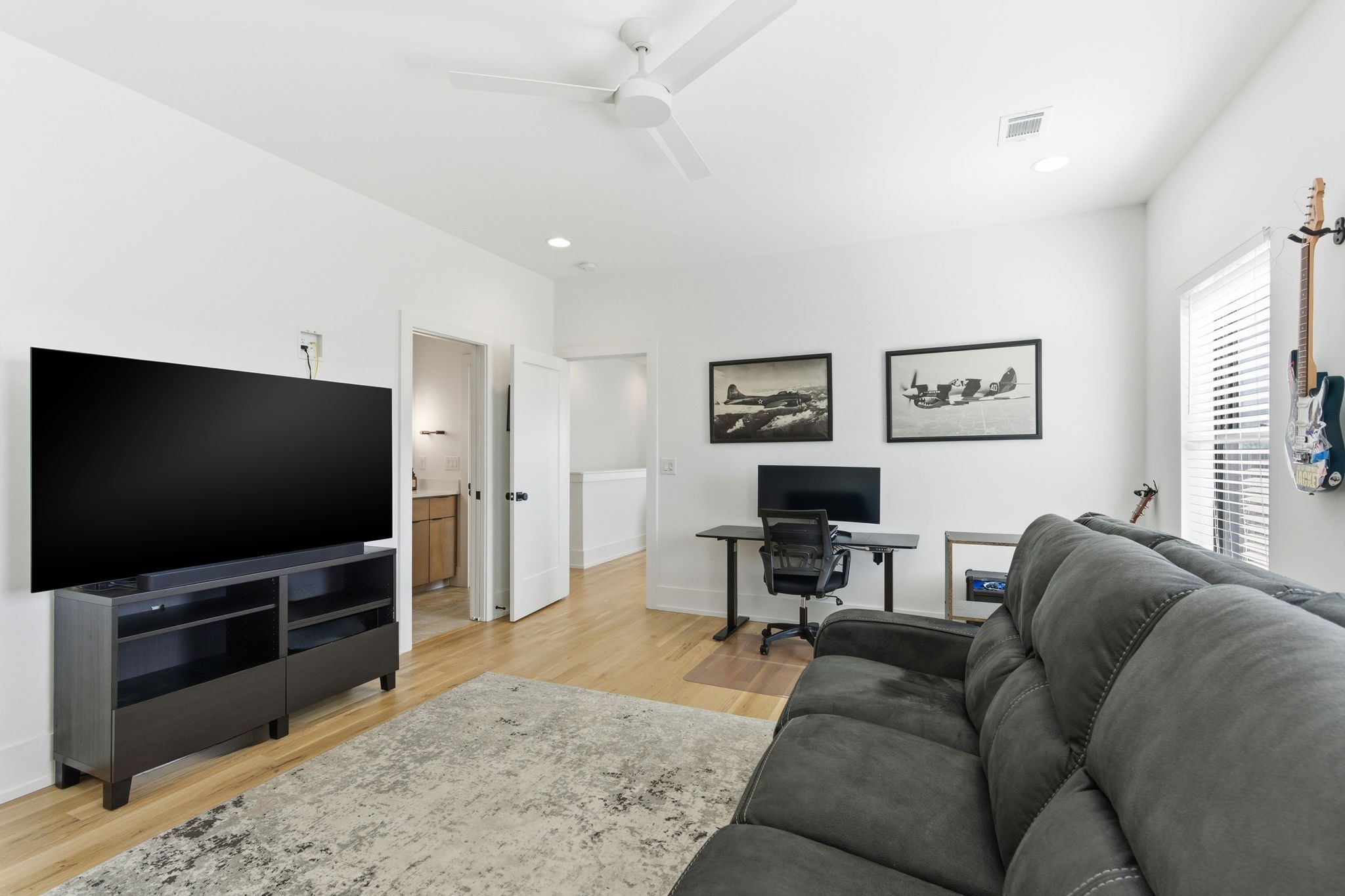 2811 W Kirkwood Ave Unit: B