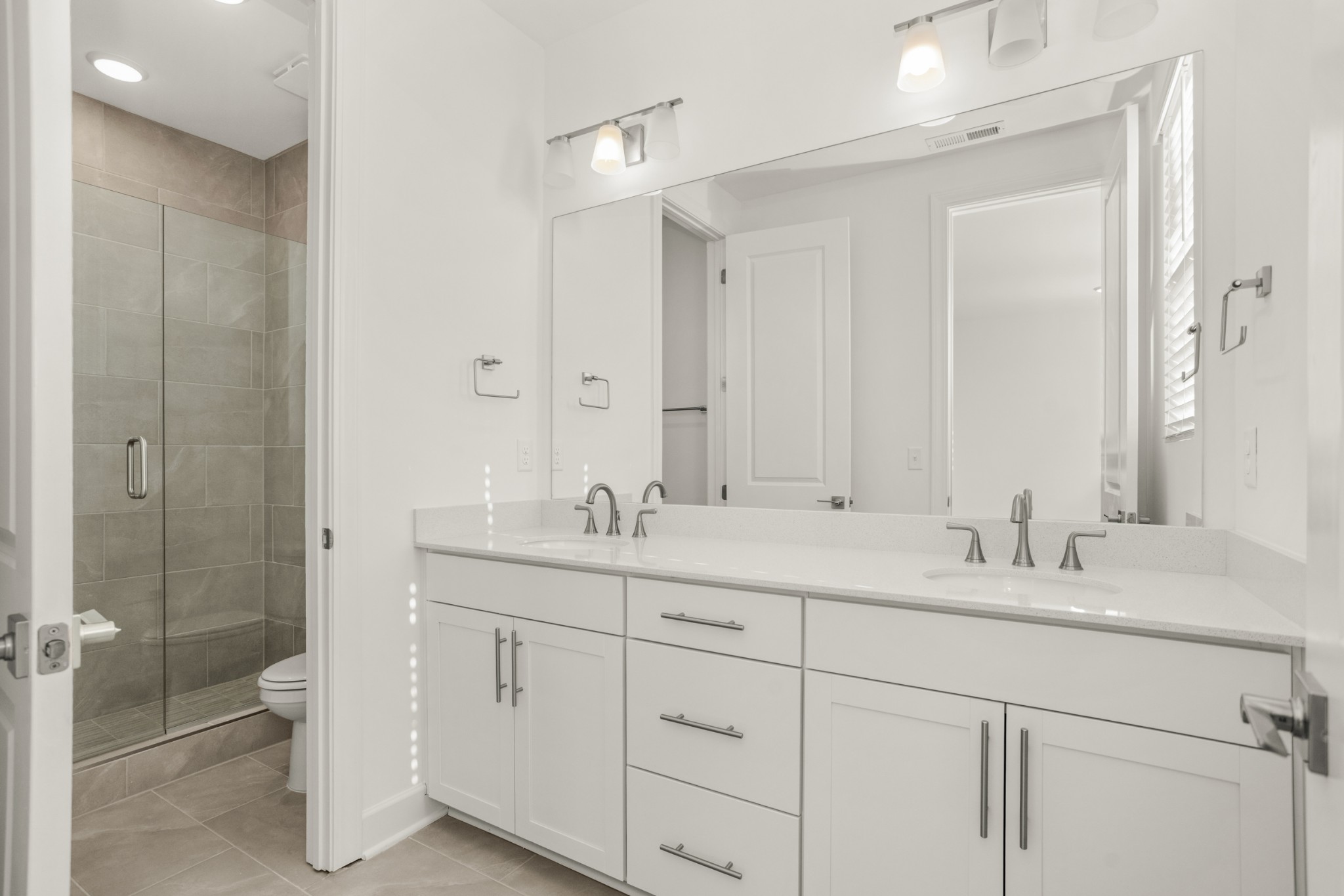 320 Lynwood Station Boulevard