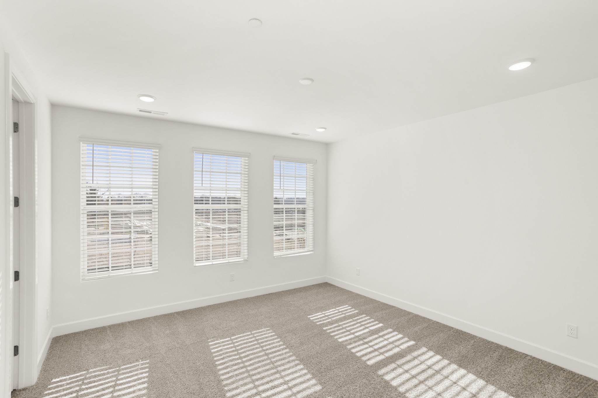 320 Lynwood Station Boulevard