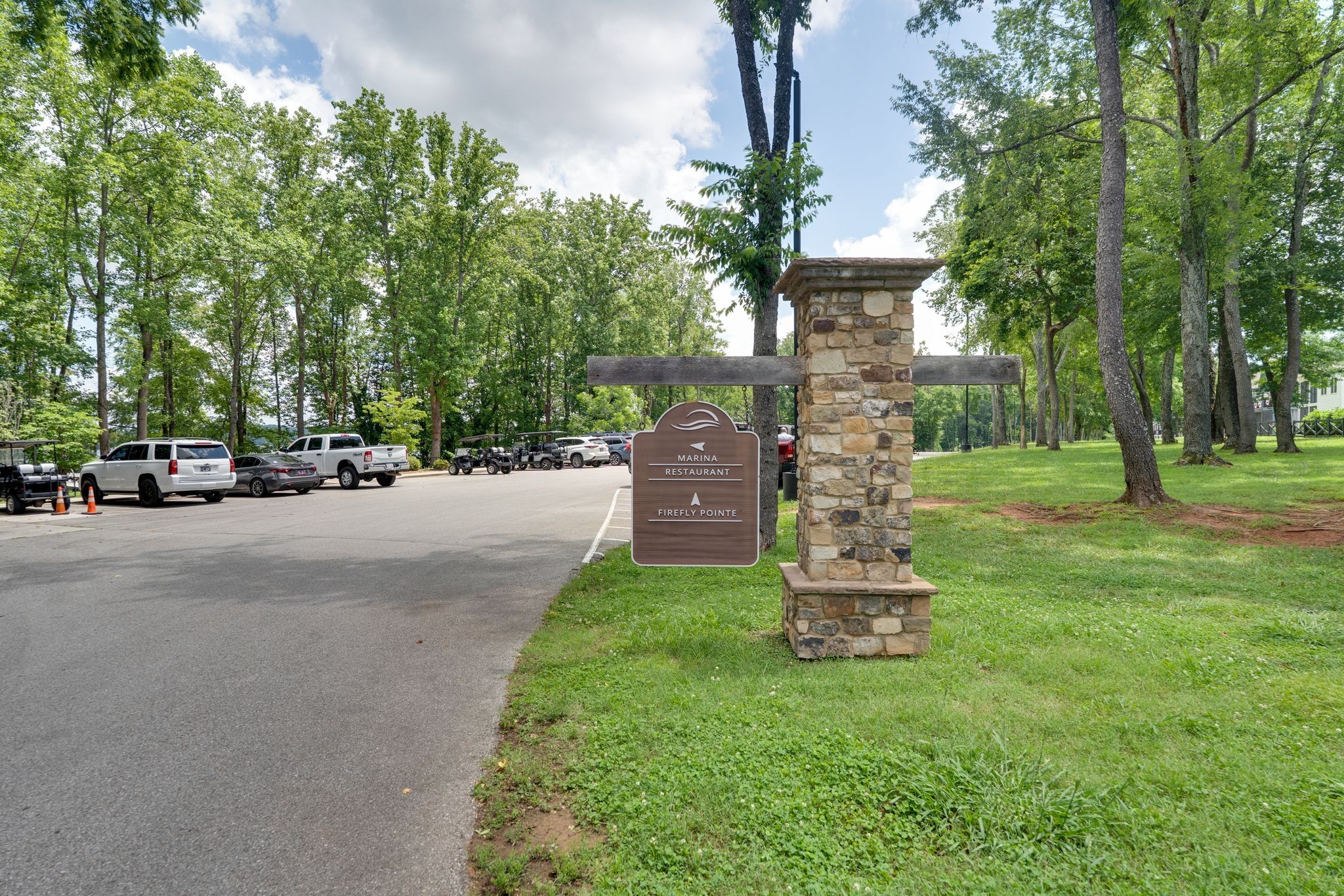 11 Hammock Dr