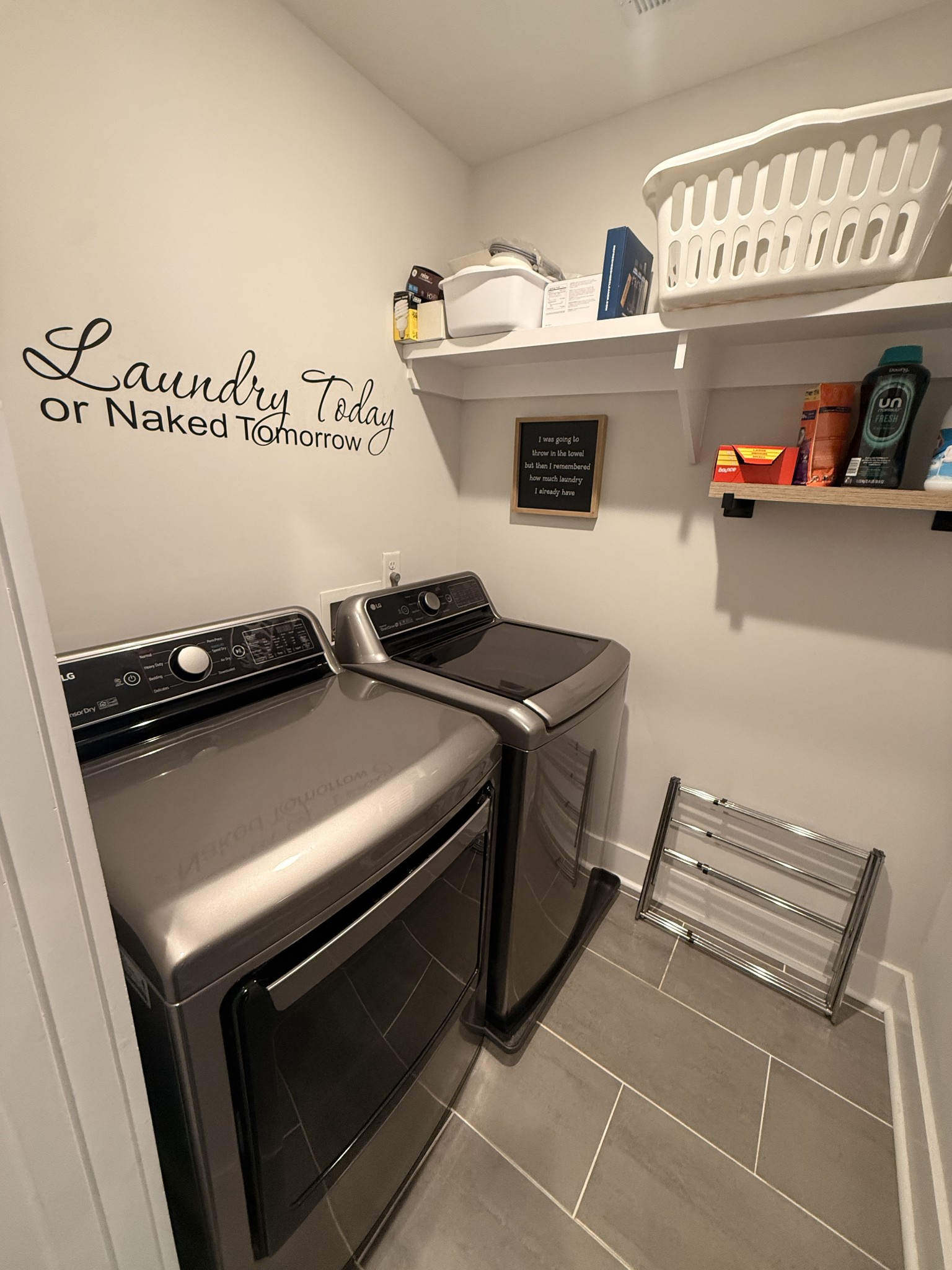 6014B California Ave Unit: B