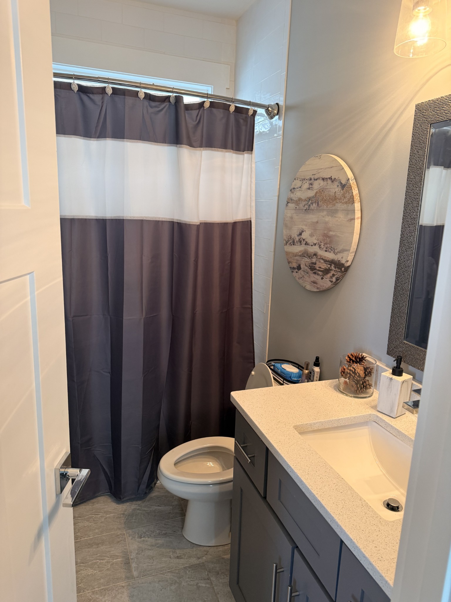 6014B California Ave Unit: B