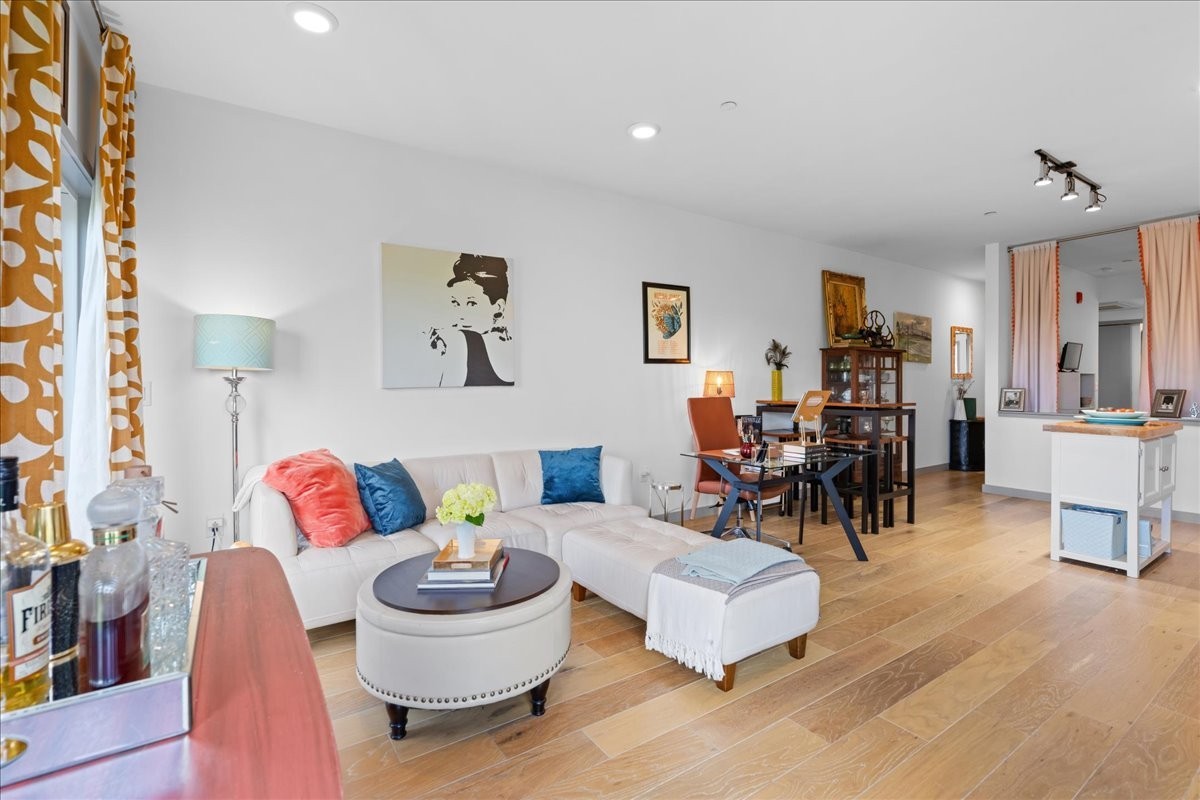 400 Herron Dr Unit: 108