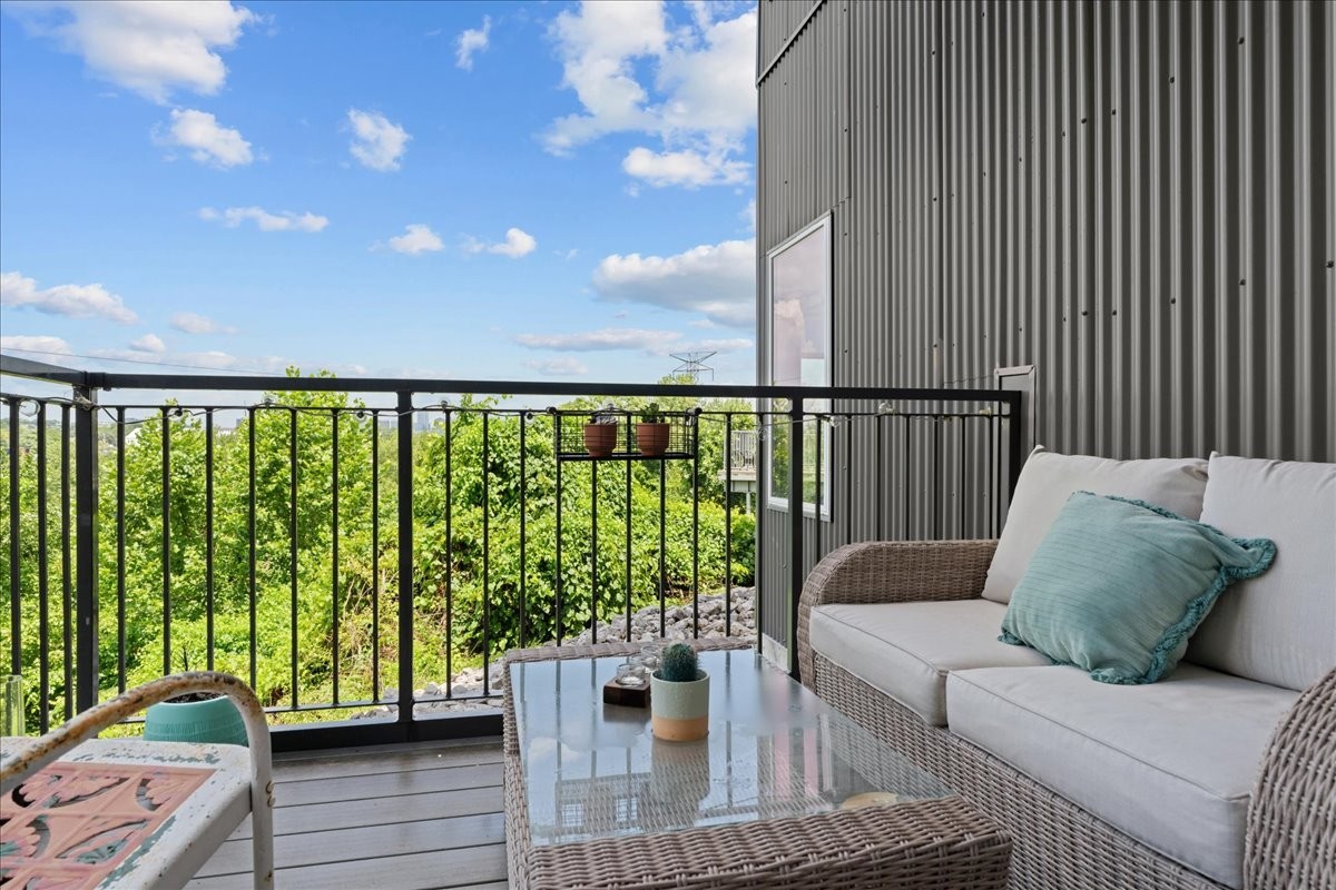 400 Herron Dr Unit: 108