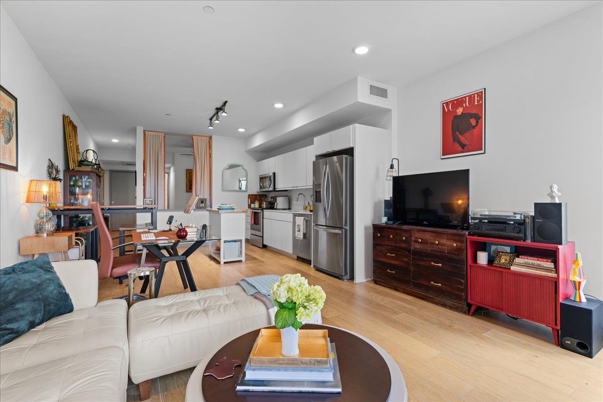 400 Herron Dr Unit: 108