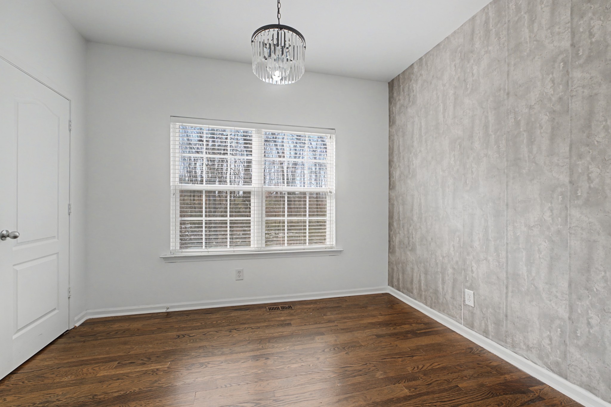 1857 Woodland Pointe Dr