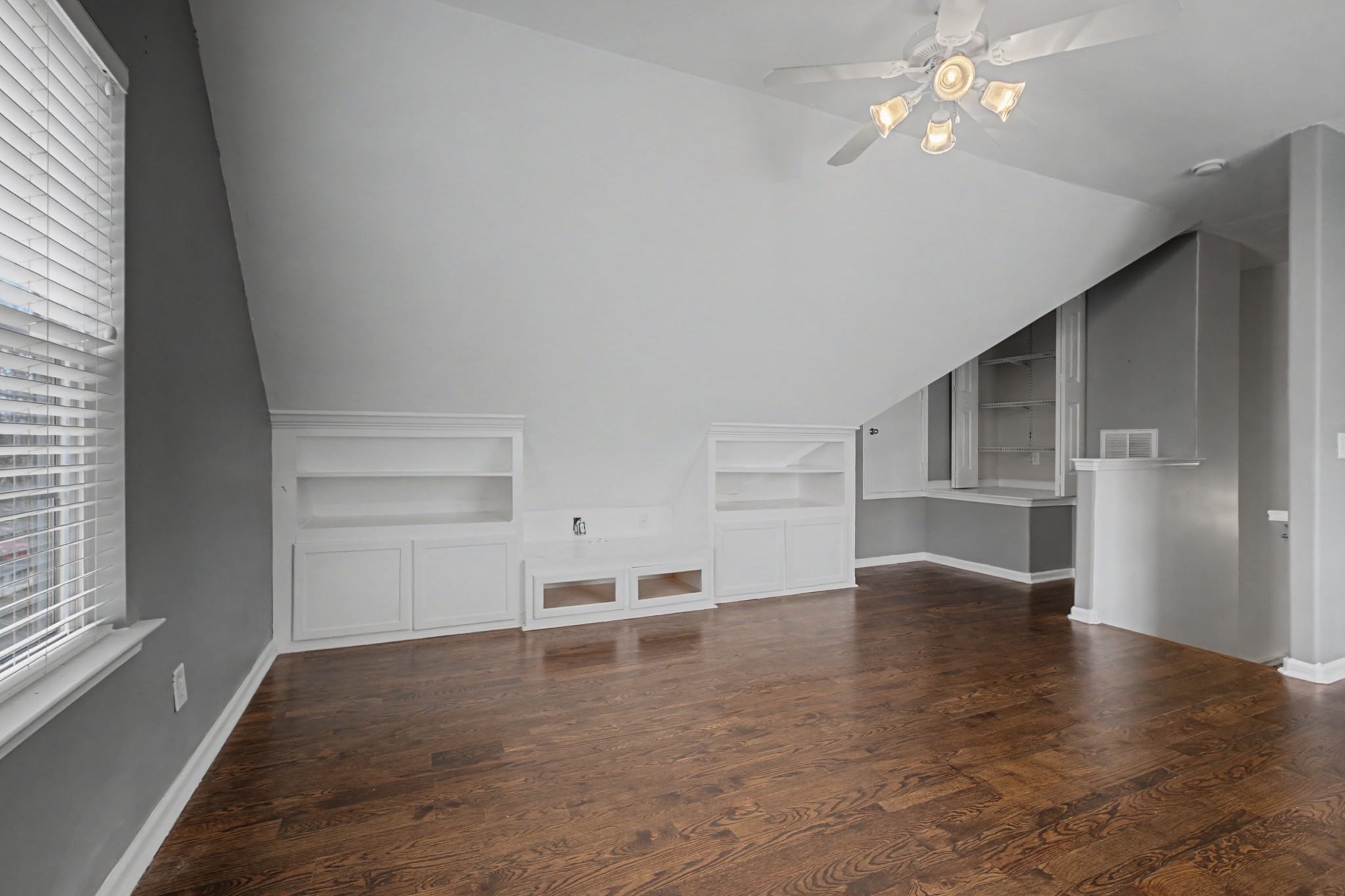 1857 Woodland Pointe Dr