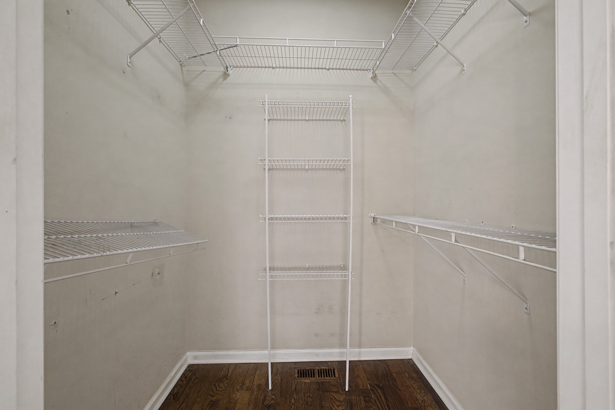 1857 Woodland Pointe Dr