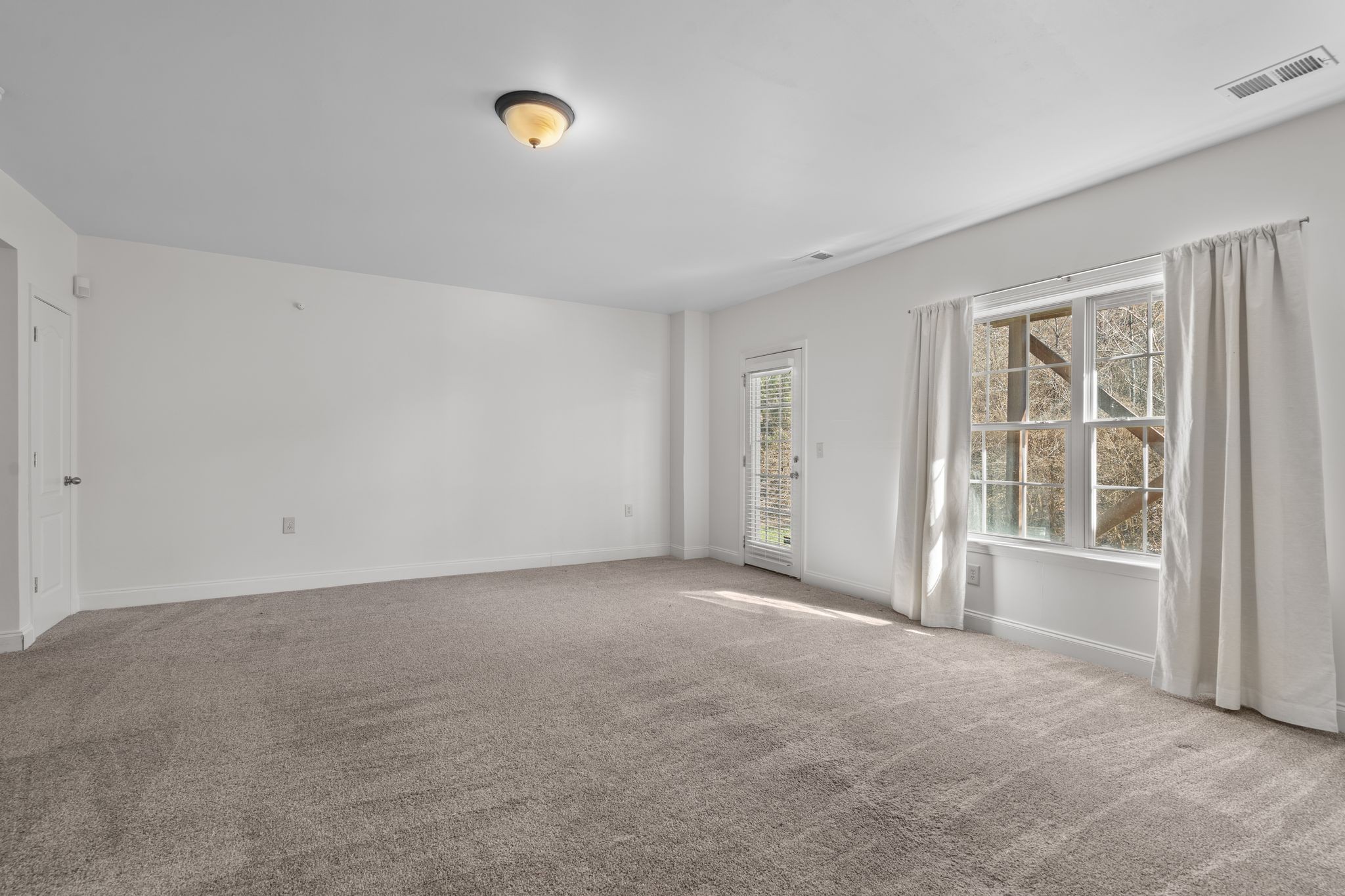 1112 Woodbury Falls Ct