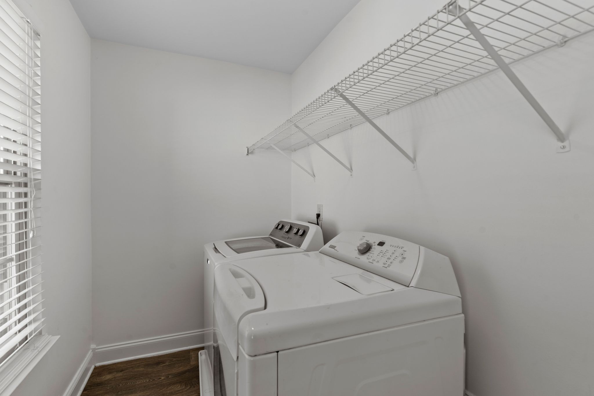 1112 Woodbury Falls Ct