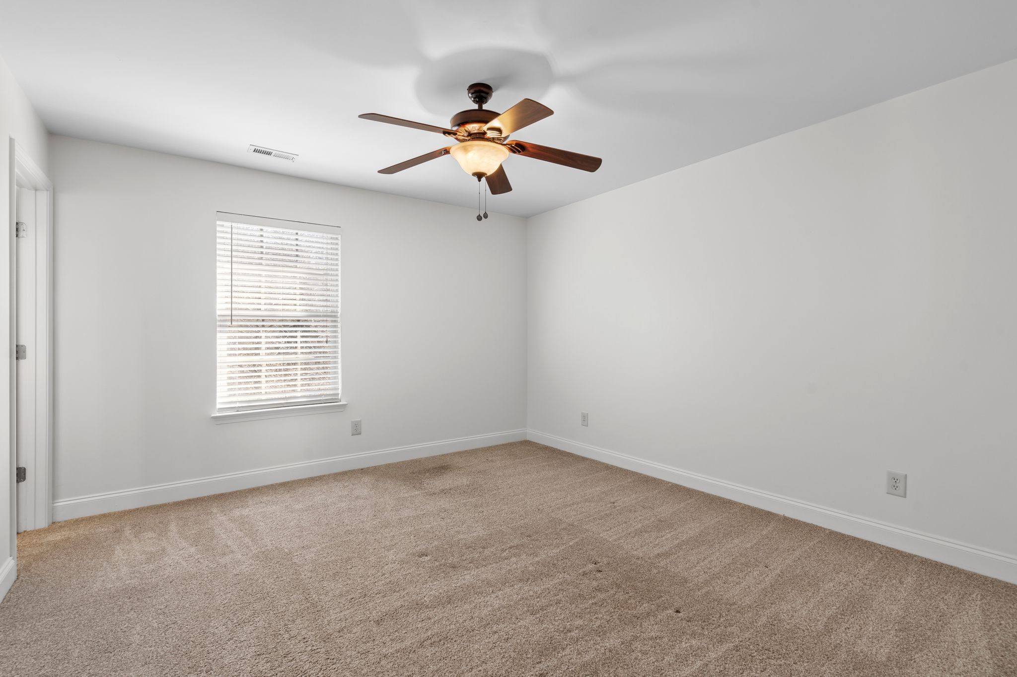 1112 Woodbury Falls Ct