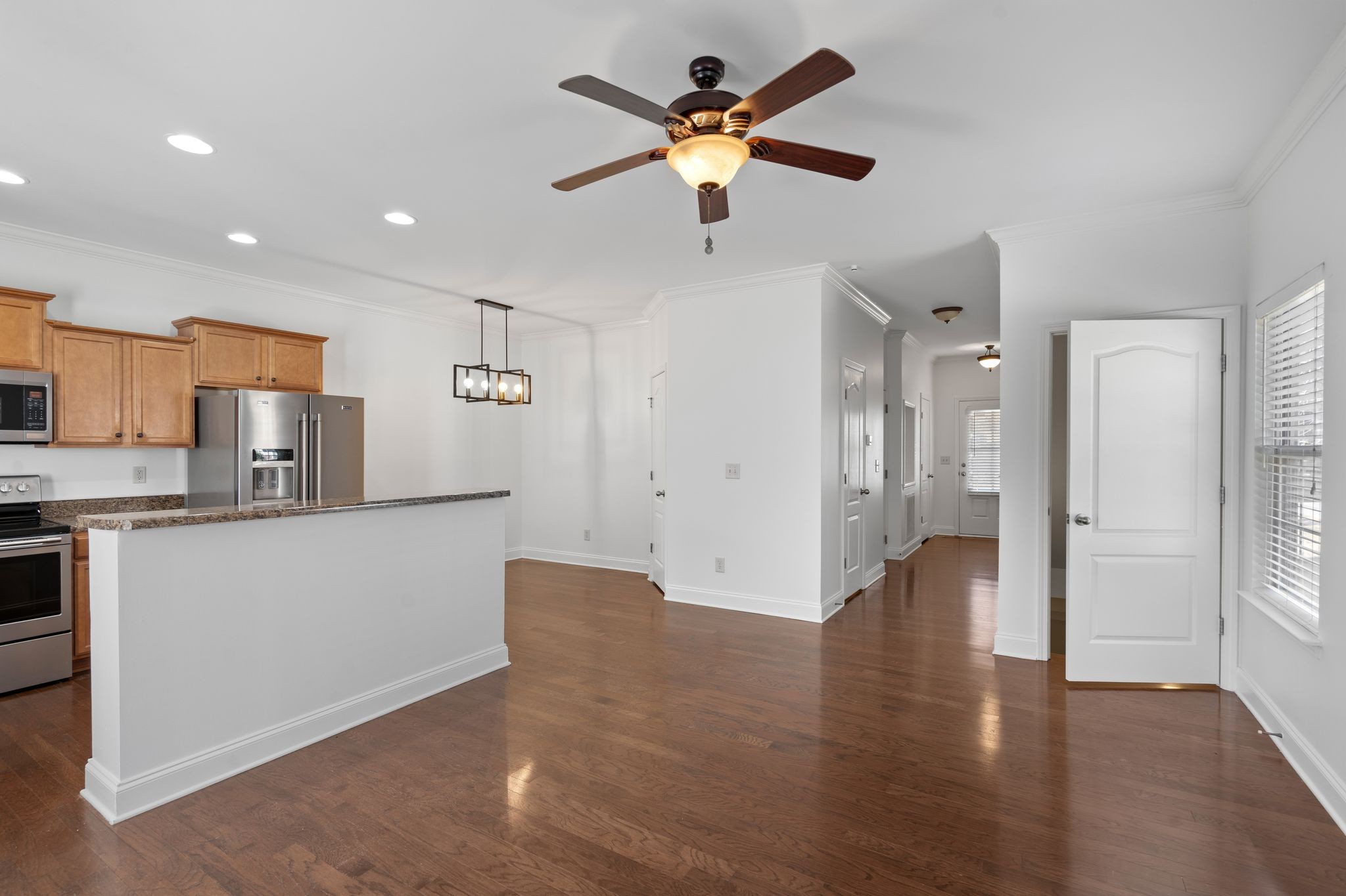 1112 Woodbury Falls Ct